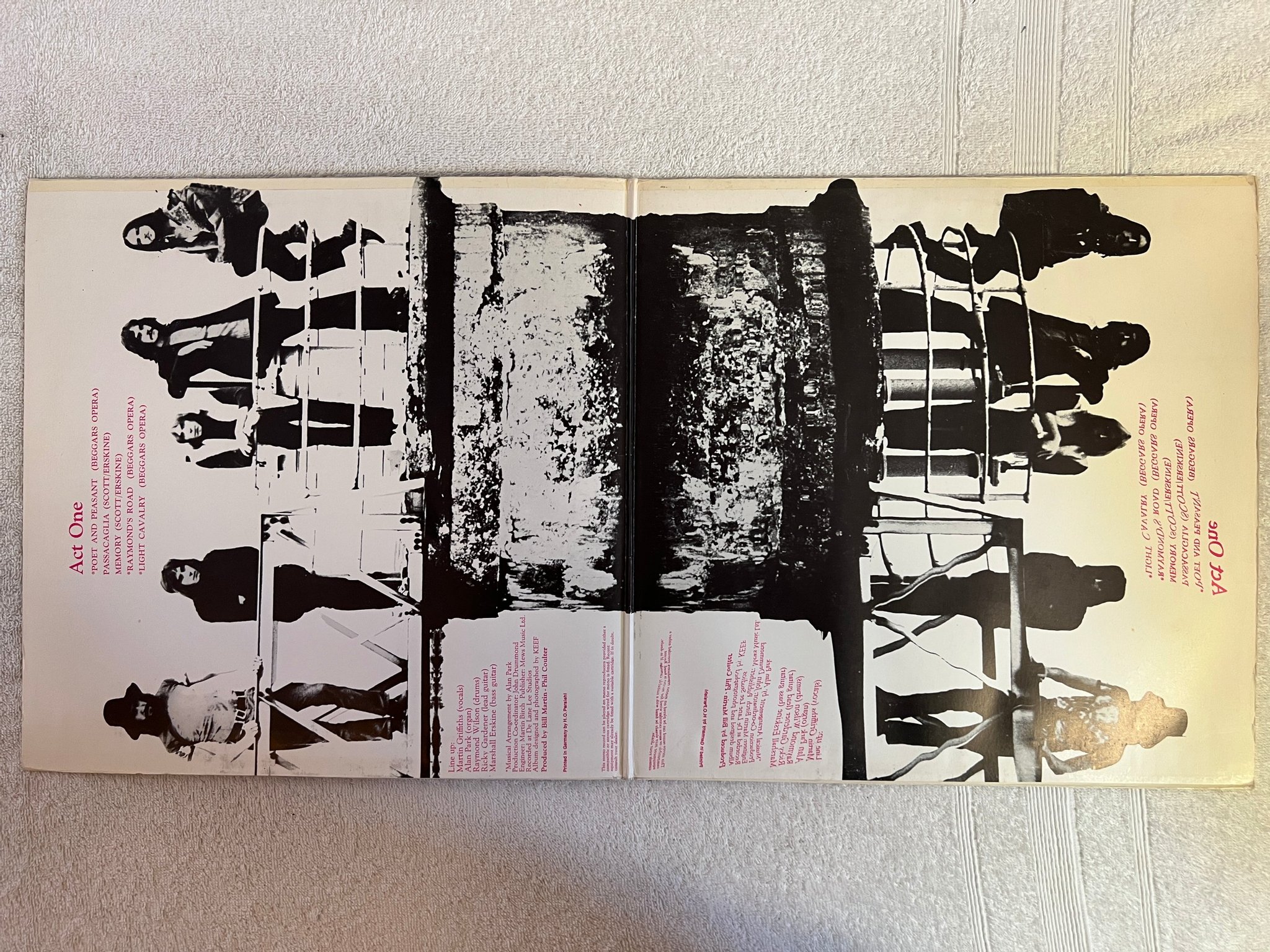 Omslagsbild för skivan BEGGARS OPERA act one LP -70 Ger VERTIGO 6360 018 large swirl