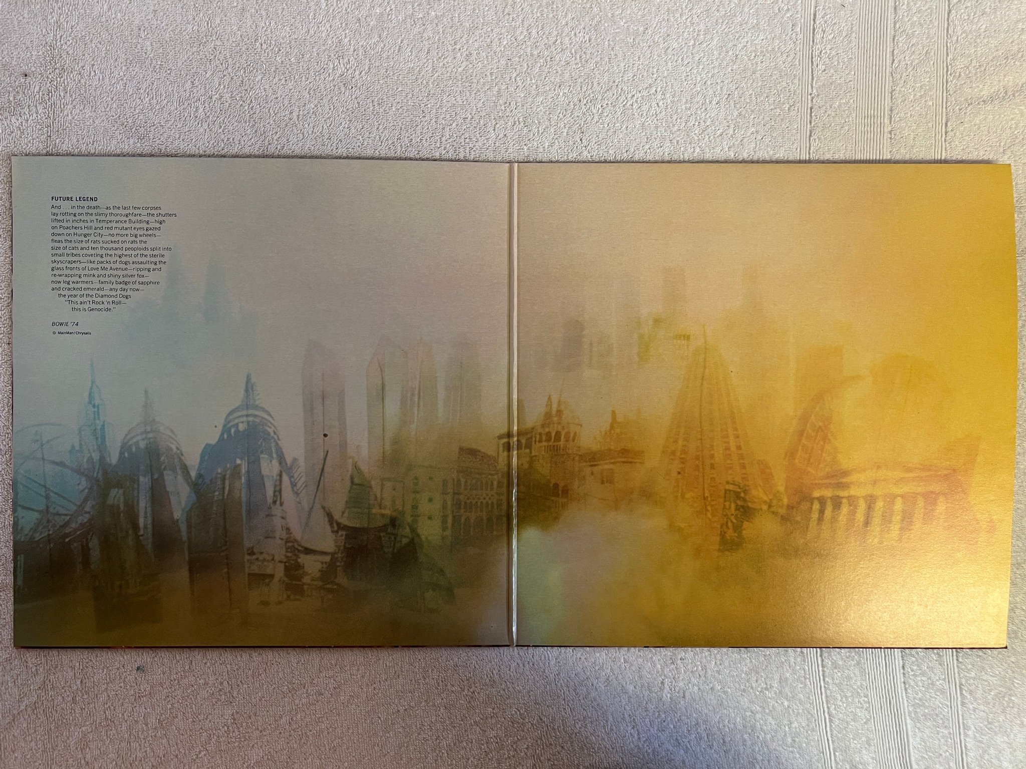 Omslagsbild för skivan DAVID BOWIE diamond dogs LP -74 UK RCA APL1 0576 