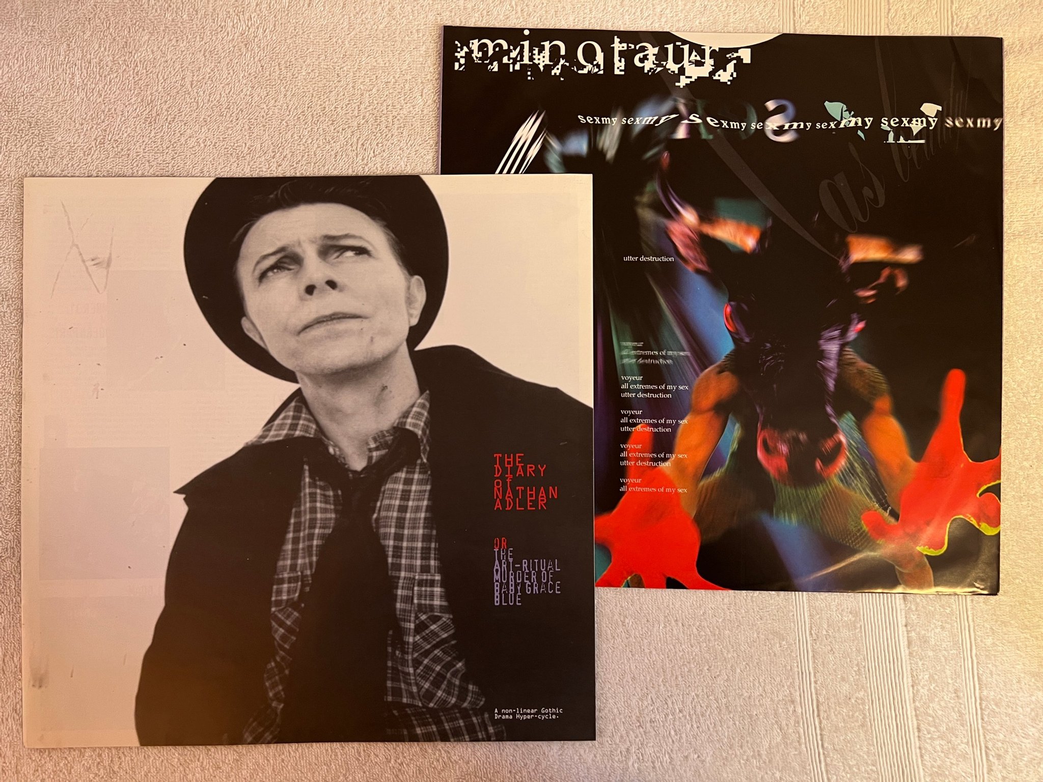 Omslagsbild för skivan DAVID BOWIE Excerpts From Outside LP -95 Eur ARISTA 74321303391 ** RARE **