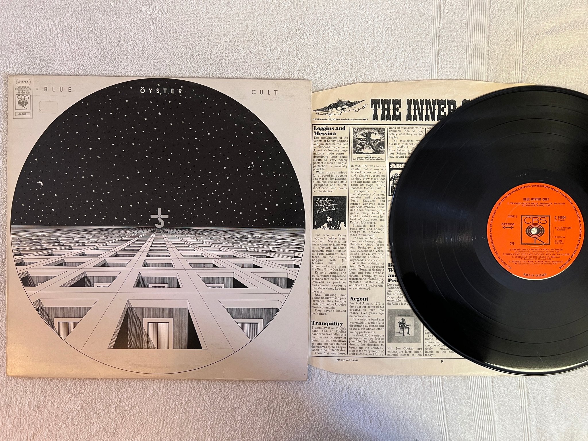 Omslagsbild för skivan BLUE ÖYSTER CULT s/t LP -72 UK CBS S 64904