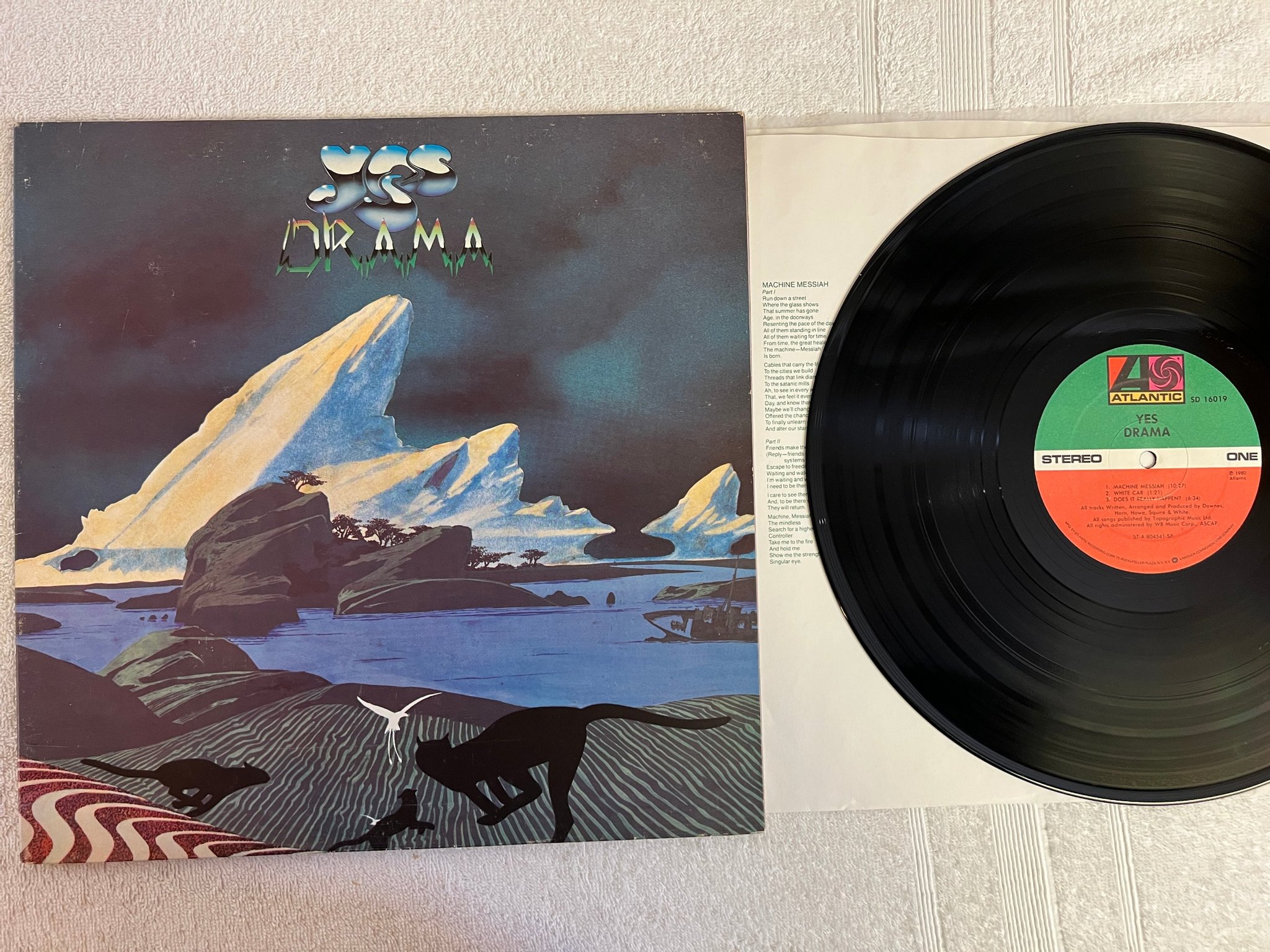 Omslagsbild för skivan YES drama LP -80 US ATLANTIC SD 16019