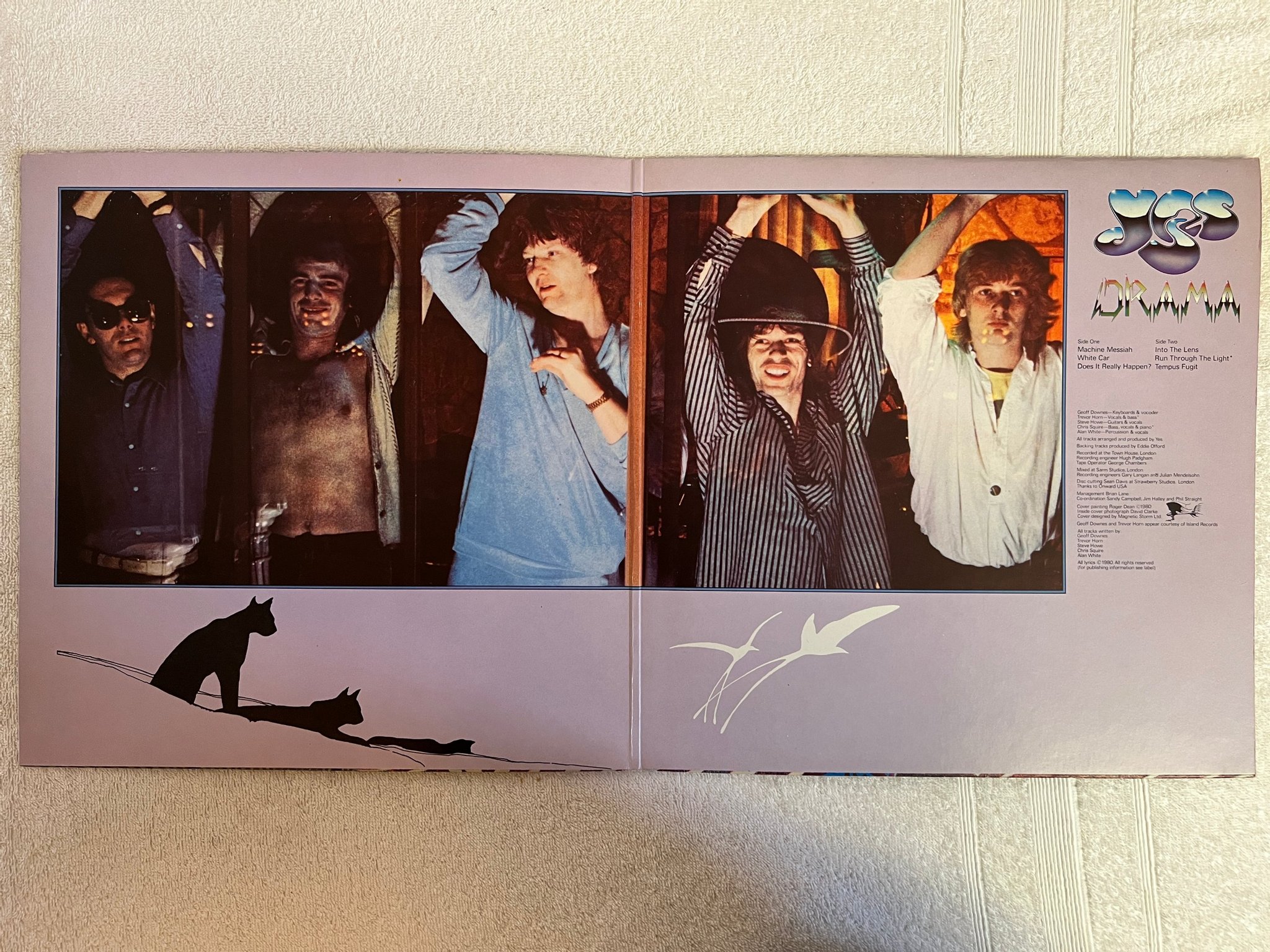 Omslagsbild för skivan YES drama LP -80 US ATLANTIC SD 16019