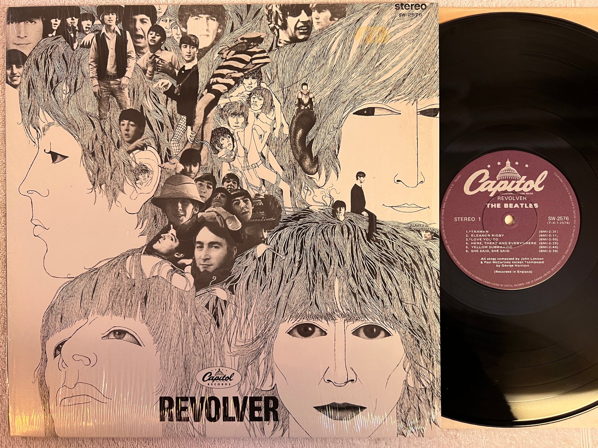 Omslagsbild för skivan THE BEATLES revolver LP re Can CAPITOL SW-2576