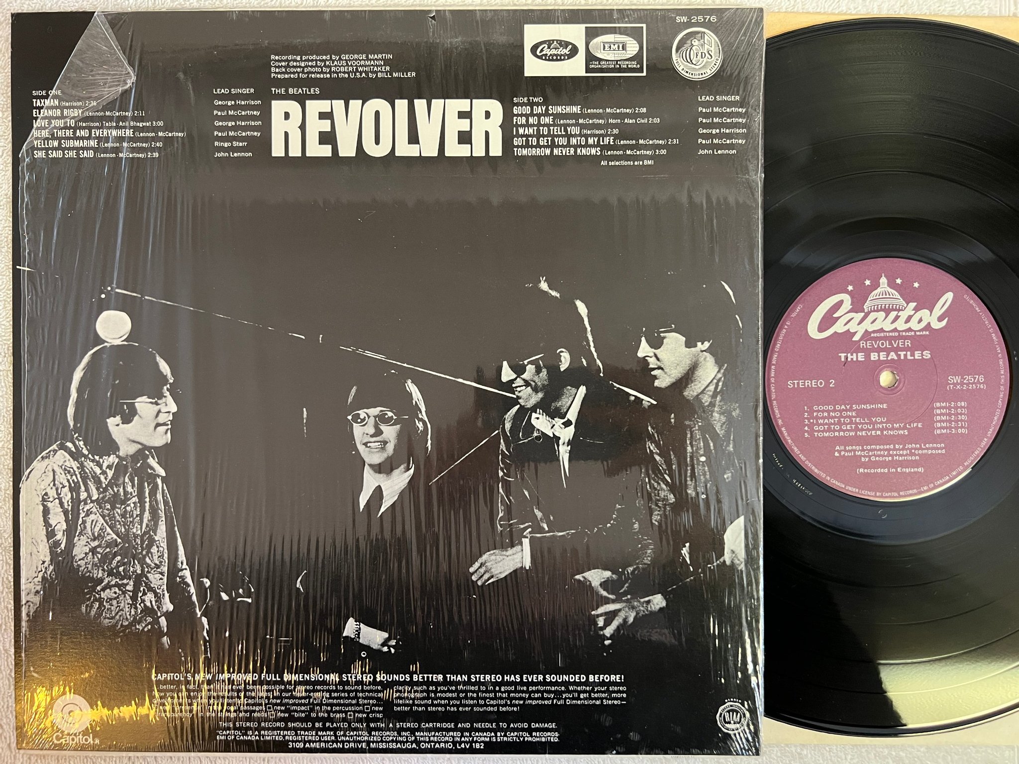 Omslagsbild för skivan THE BEATLES revolver LP re Can CAPITOL SW-2576