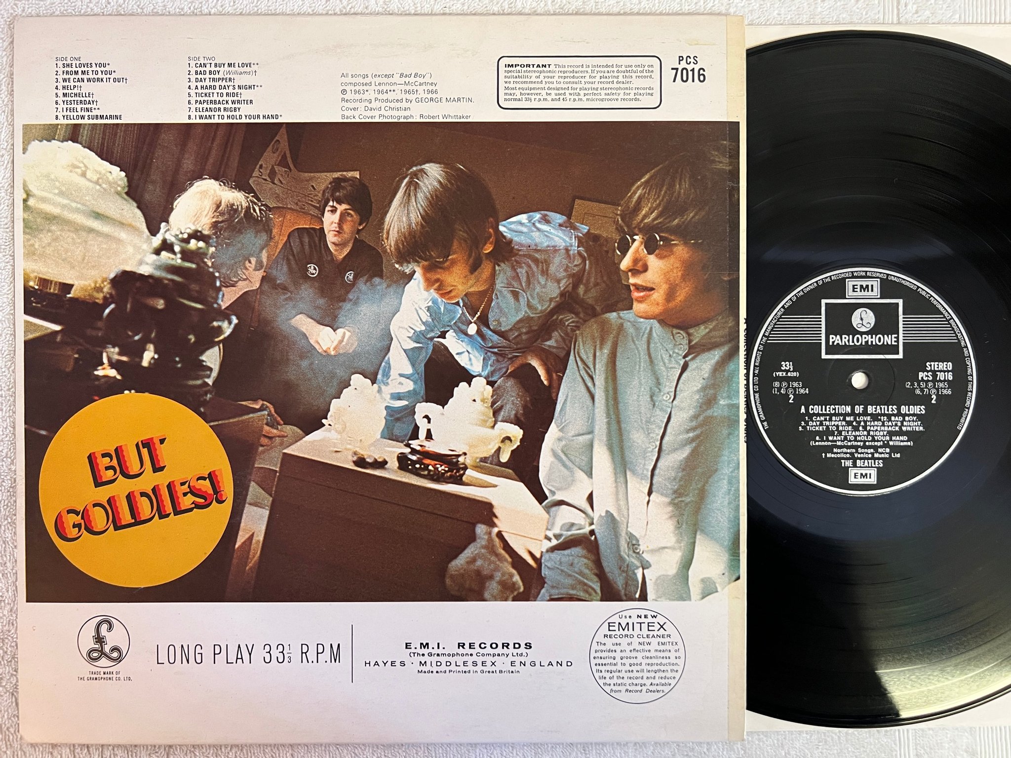 Omslagsbild för skivan THE BEATLES  a collection of Beatles oldies LP re UK EMI / PARLOPHONE PCS 7016