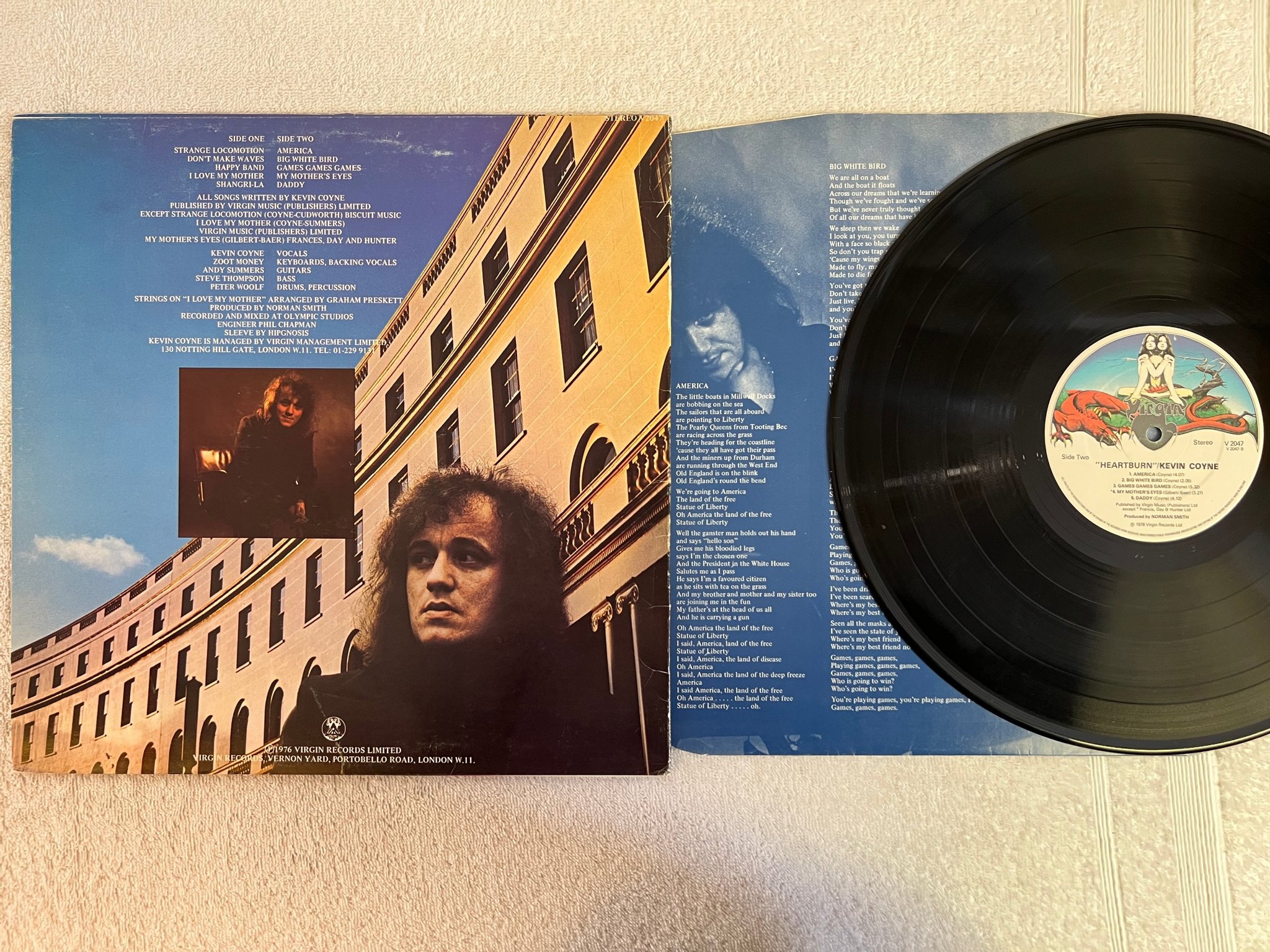 Omslagsbild för skivan KEVIN COYNE heartburn LP -76 VIRGIN V2047