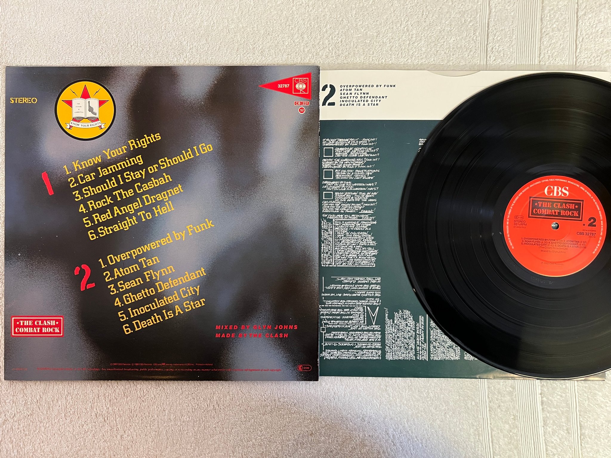 Omslagsbild för skivan THE CLASH combat rock LP -82 Hol CBS 32787