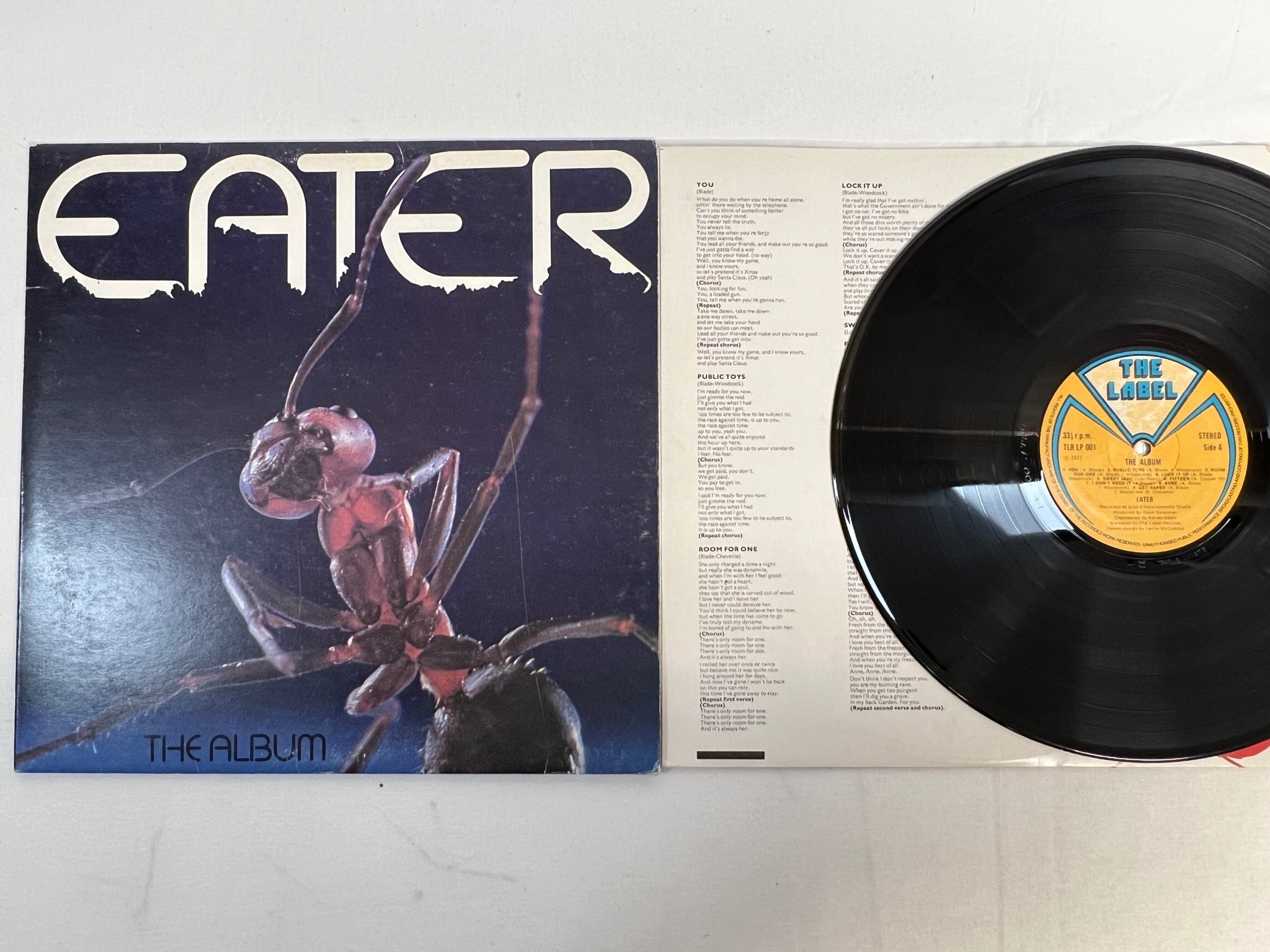 Omslagsbild för skivan EATER the album LP -77 UK THE LABEL TLR LP 001