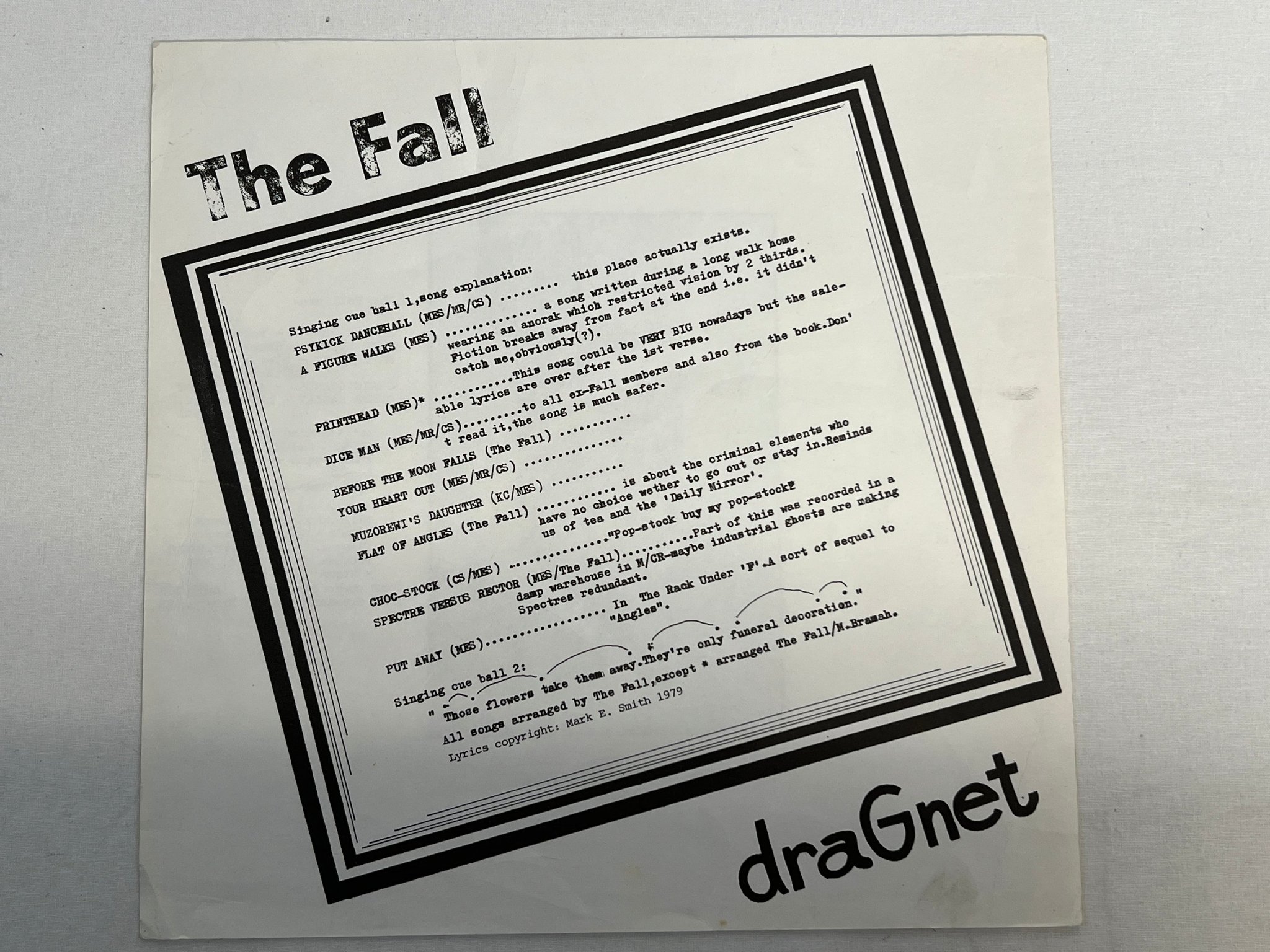 Omslagsbild för skivan THE FALL dragnet LP -79 UK STEP-FORWARD SFLP 4 new wave