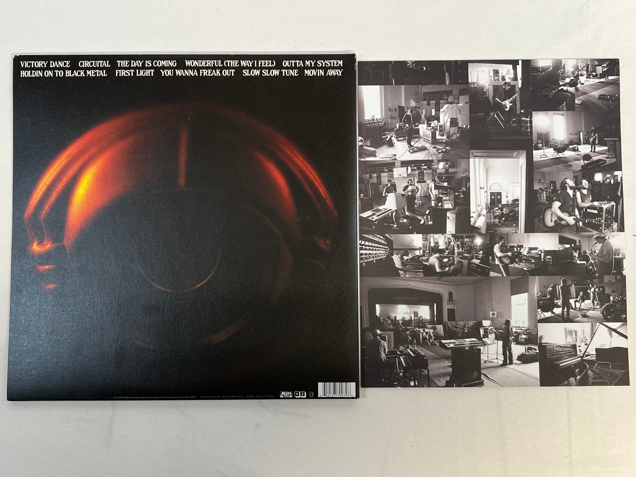Omslagsbild för skivan MY MORNING JACKET Circuital 2xLP 2011 V2 RECORDS VVR770979