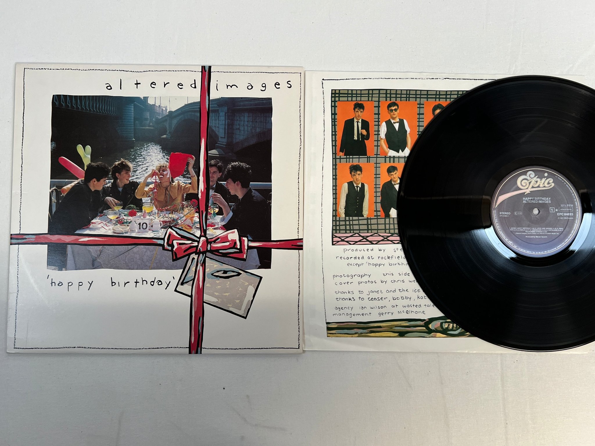 Omslagsbild för skivan ALTERED IMAGES happy birthday LP -81 Hol EPIC EPC 84893 new wave