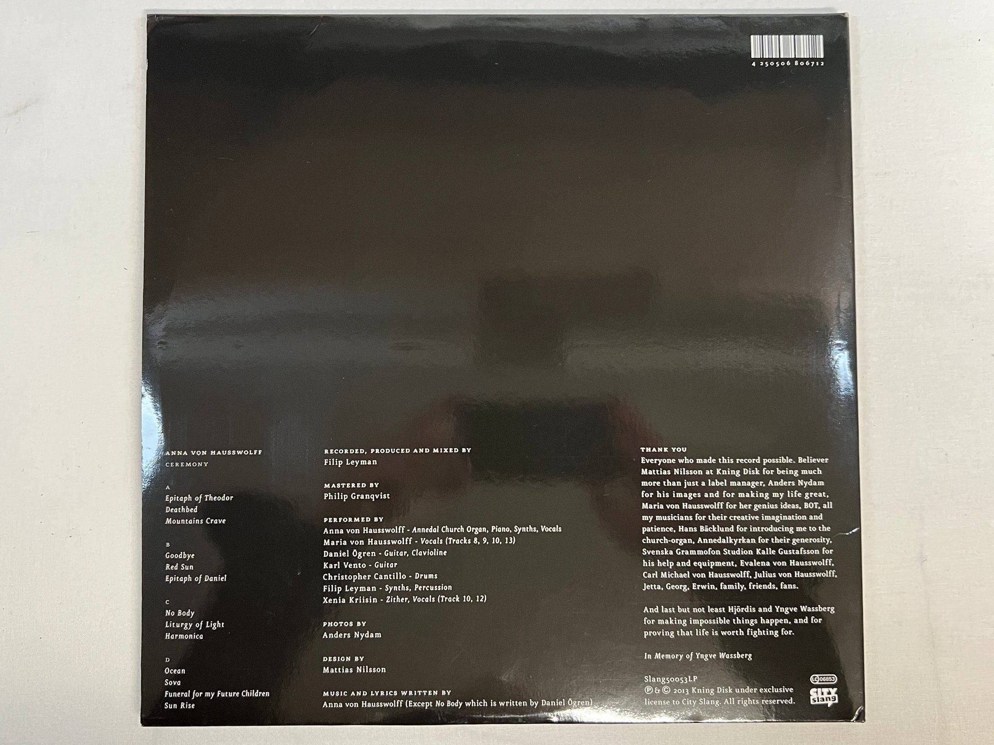 Omslagsbild för skivan ANNA VON HAUSSWOLFF Ceremony 2xLP 2013 CITY SLANG Slang50053LP