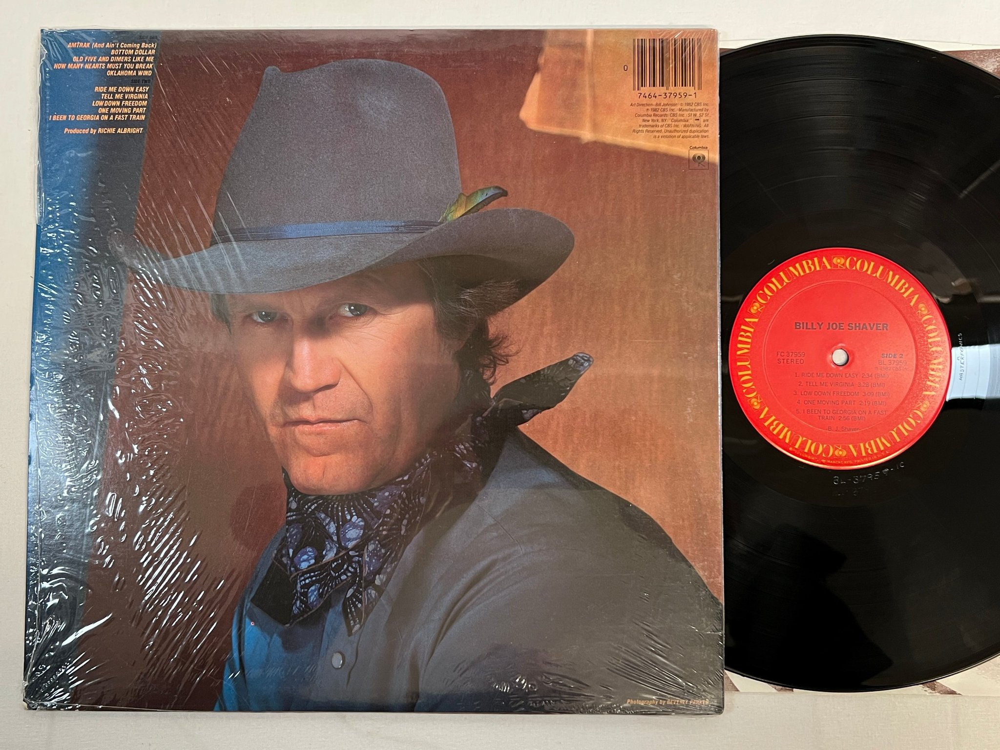 Omslagsbild för skivan BILLY JOE SHAVER s/t LP -82 US COLUMBIA FC 37959 country ** RARE **