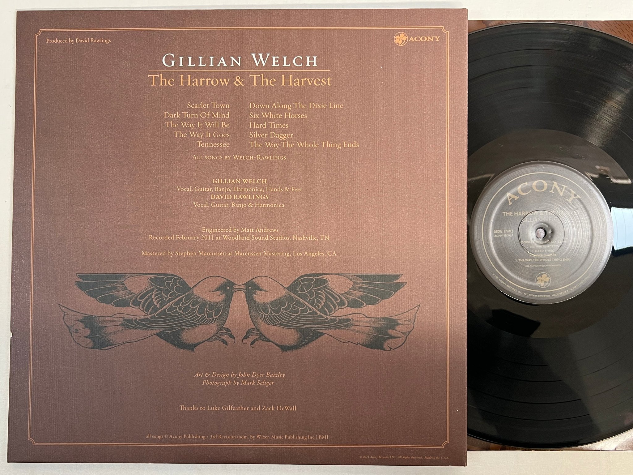 Omslagsbild för skivan GILLIAN WELCH The Harrow & The Harvest LP 2011/17 US ACNY-1109LP