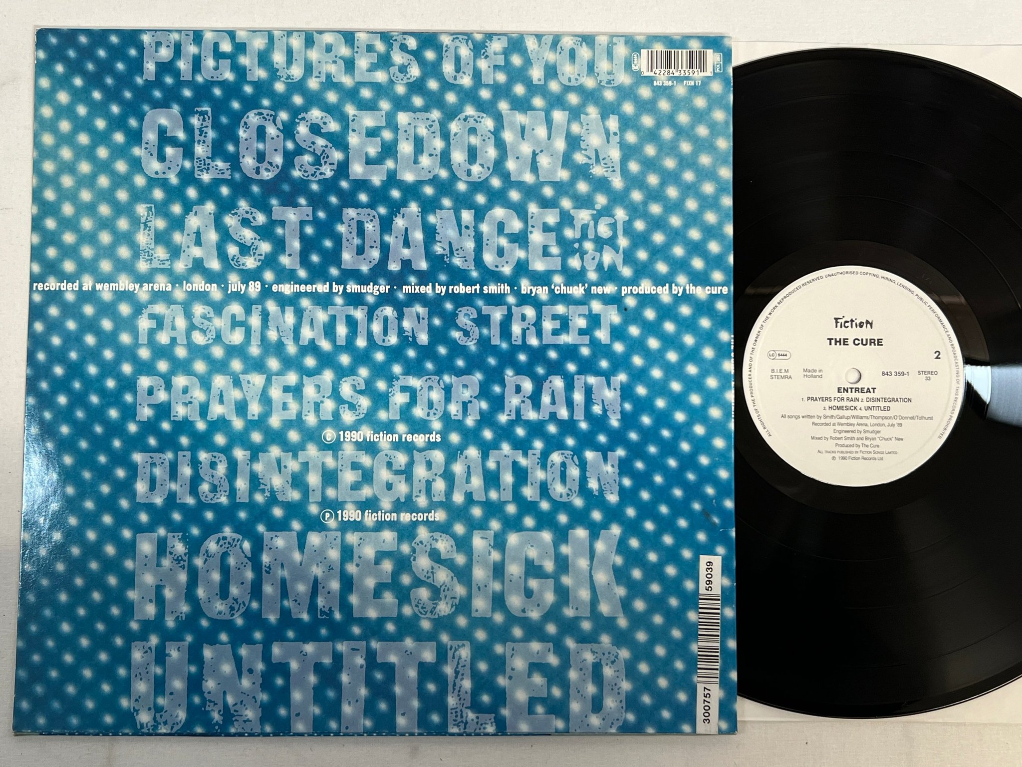 Omslagsbild för skivan THE CURE entreat LP -90 Hol FICTION 843 359-1