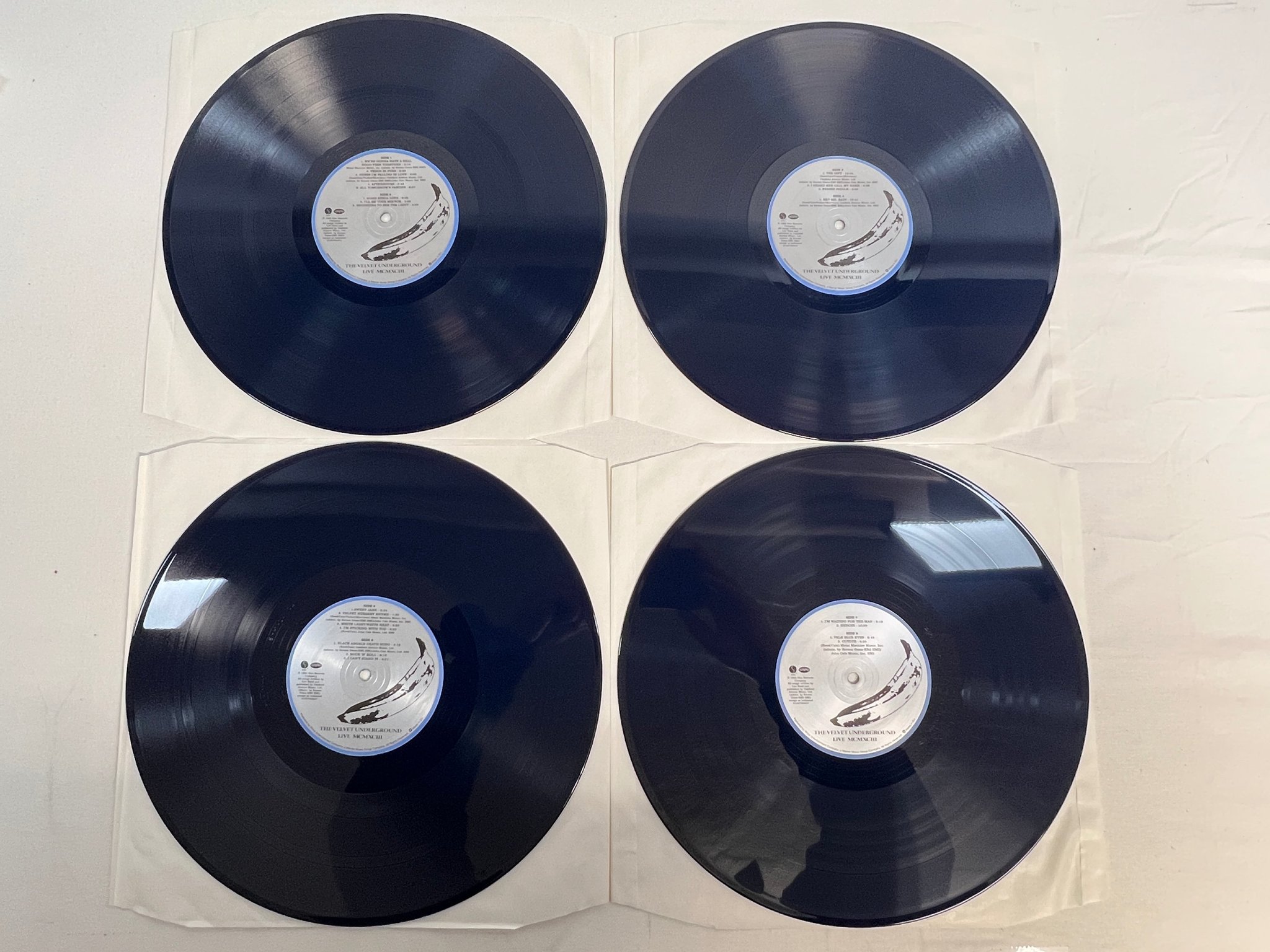 Omslagsbild för skivan THE VELVET UNDERGROUND Live MCMXCIII 4xLP 2014 RHINO 8122795937 blue vinyl