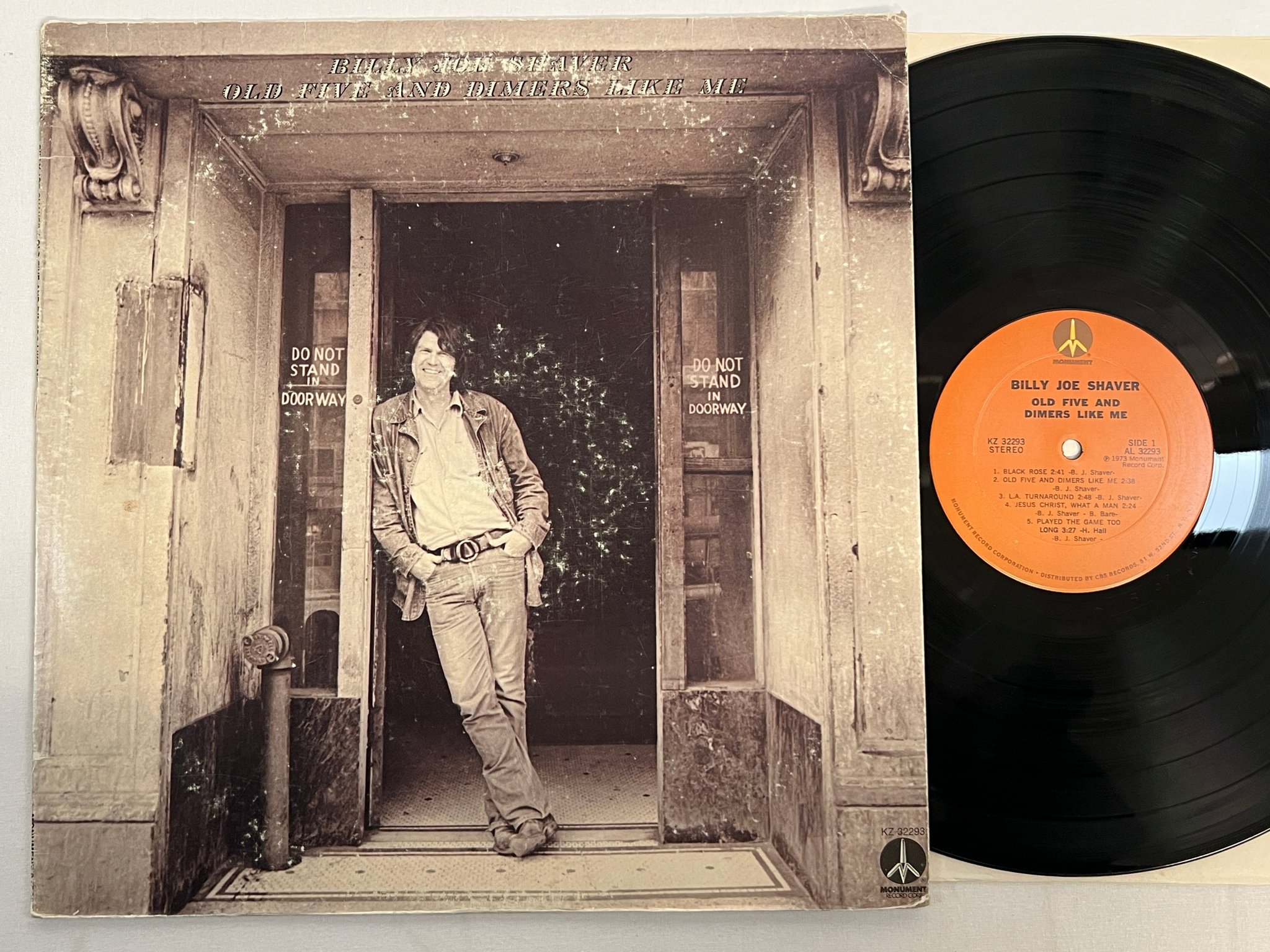 Omslagsbild för skivan BILLY JOE SHAVER Old Five And Dimers Like Me LP -73 US MONUMENT KZ 32293