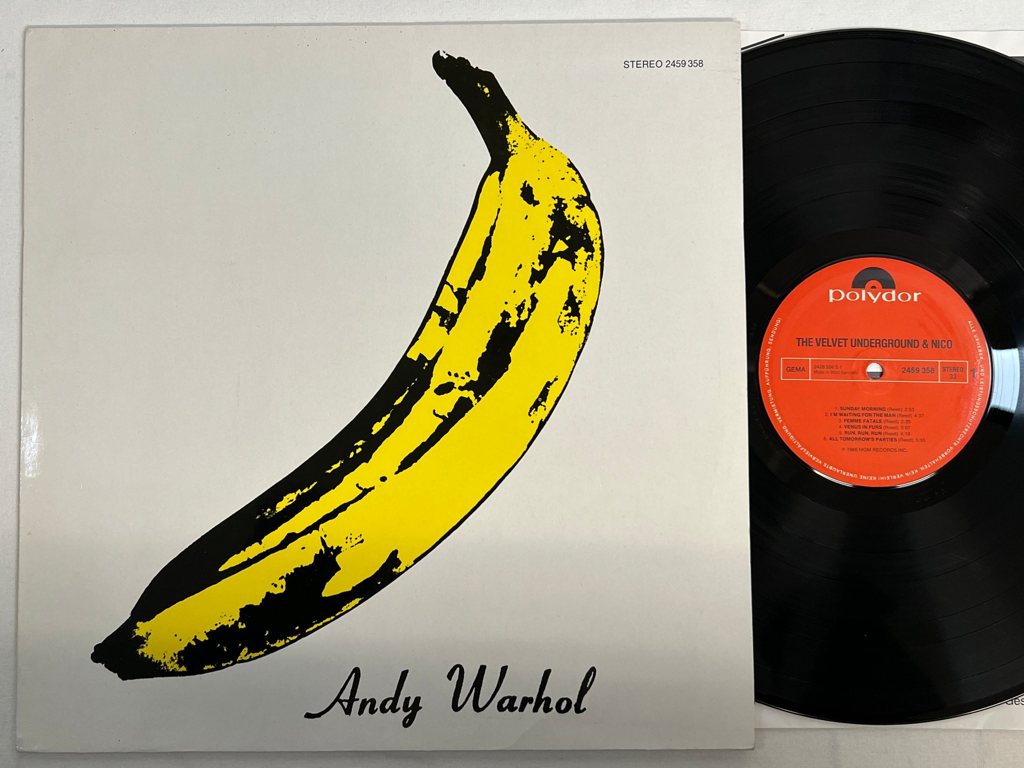 Omslagsbild för skivan VELVET UNDERGROUND & NICO s/t LP re Ger POLYDOR 2459358 Andy Warhol 