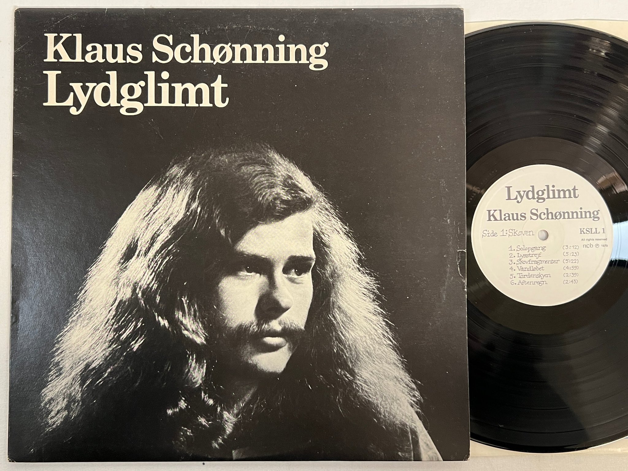Omslagsbild för skivan KLAUS SCHØNNING Lydglimt LP -79 Den KSLL1 ambient / electronic