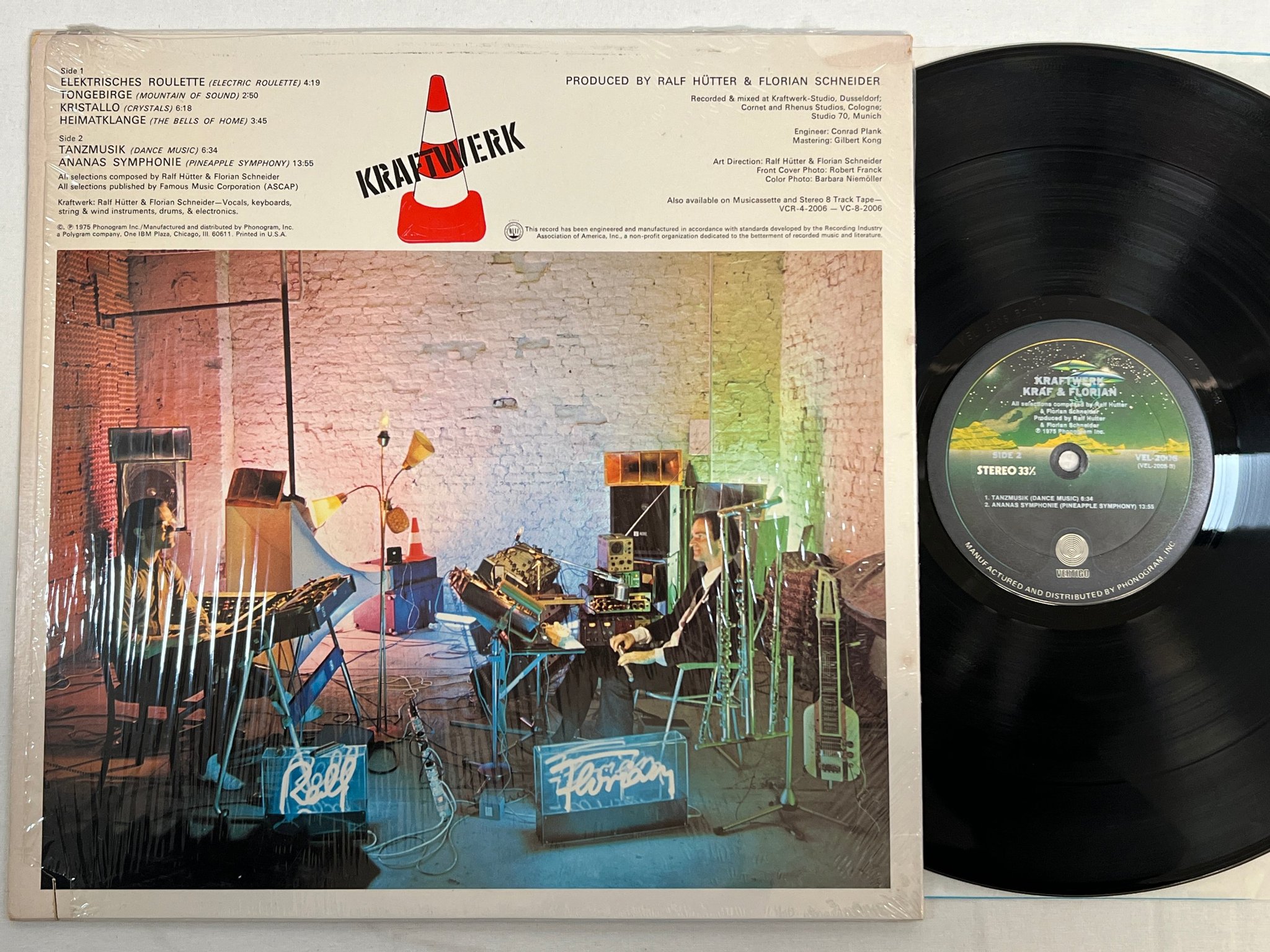 Omslagsbild för skivan KRAFTWERK "Kraf" & Florian LP -75 US VERTIGO VEL-2006 misprint KRAUT