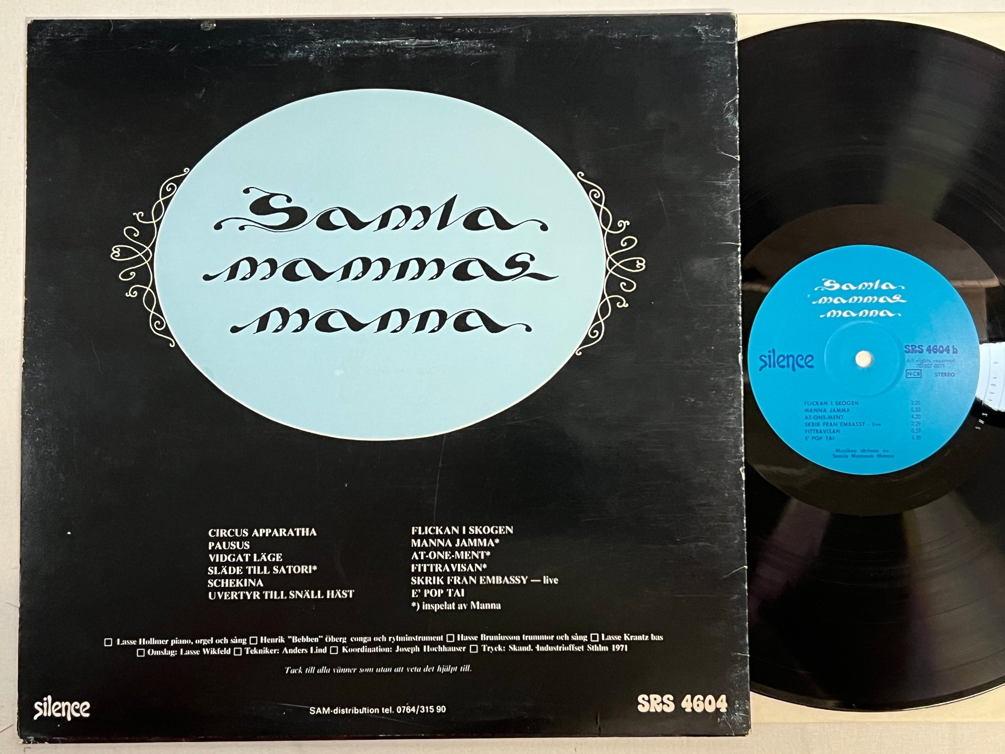 Omslagsbild för skivan SAMLA MAMMAS MANNA s/t LP -71 Swe SILENCE SRS 4604 