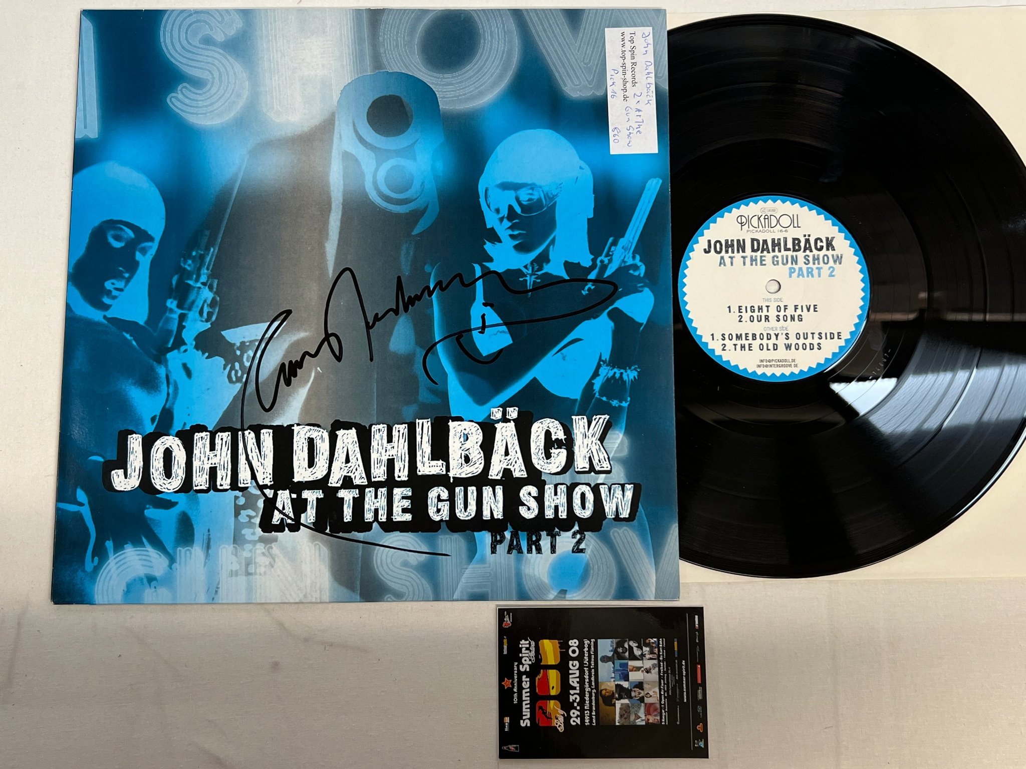 Omslagsbild för skivan JOHN DAHLBÄCK at the gun show 12" Ger 2006 Signed by Anna Ternheim