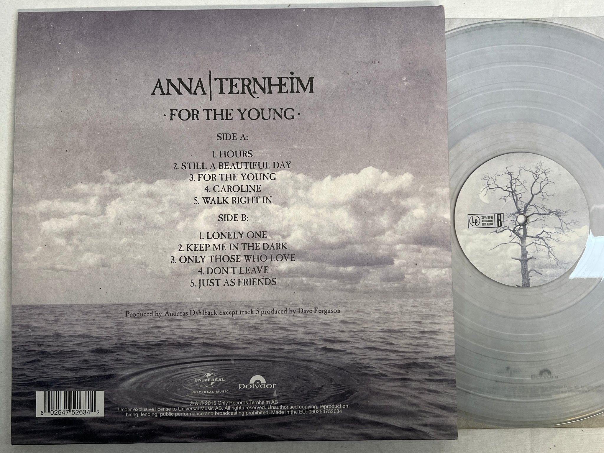 Omslagsbild för skivan ANNA TERNHEIM For The Young LP 2015 UNIVERSAL MUSIC 060254752634