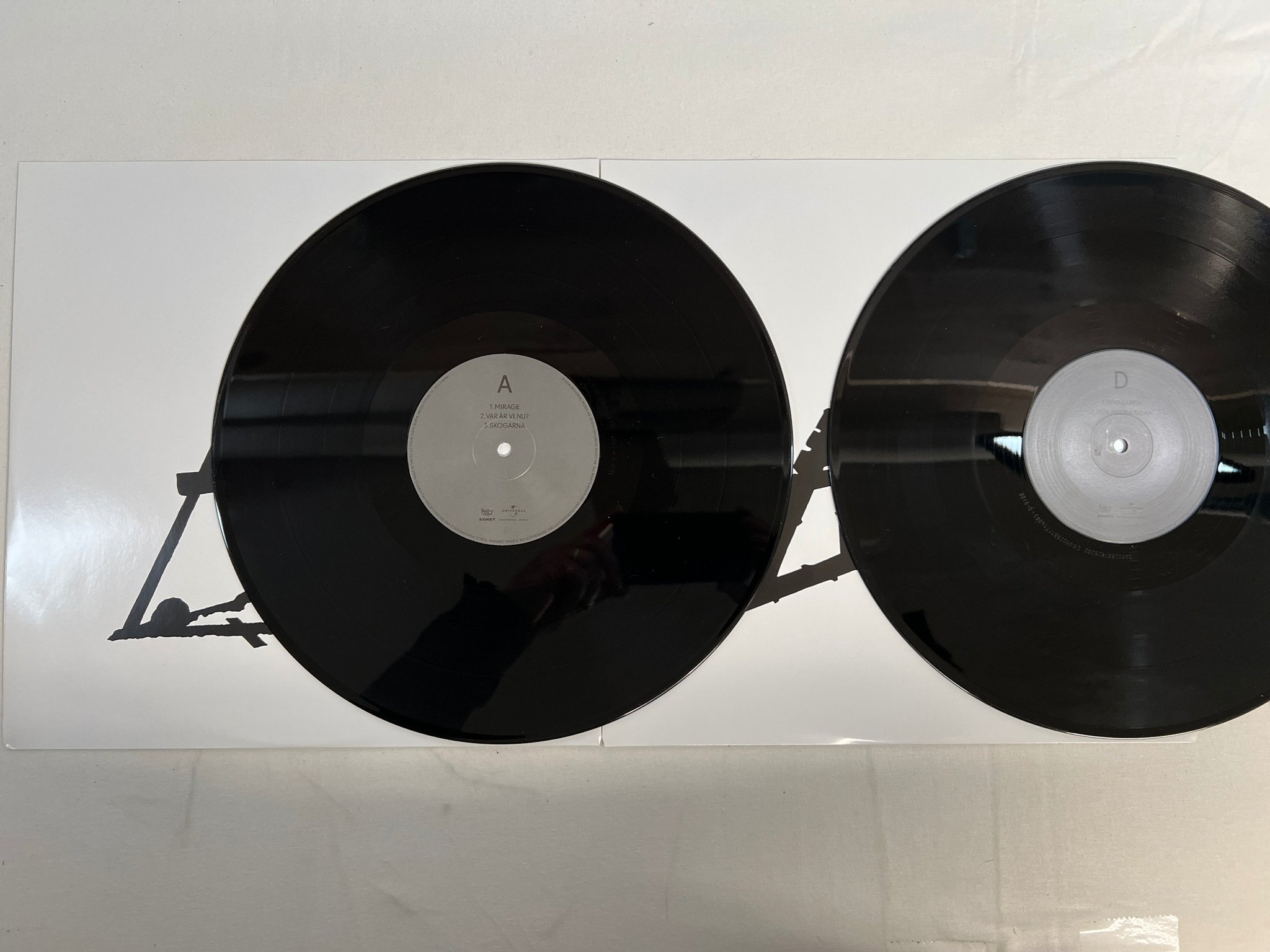 Omslagsbild för skivan KENT Tigerdrottningen 2xLP 2014 SONET 060253777140