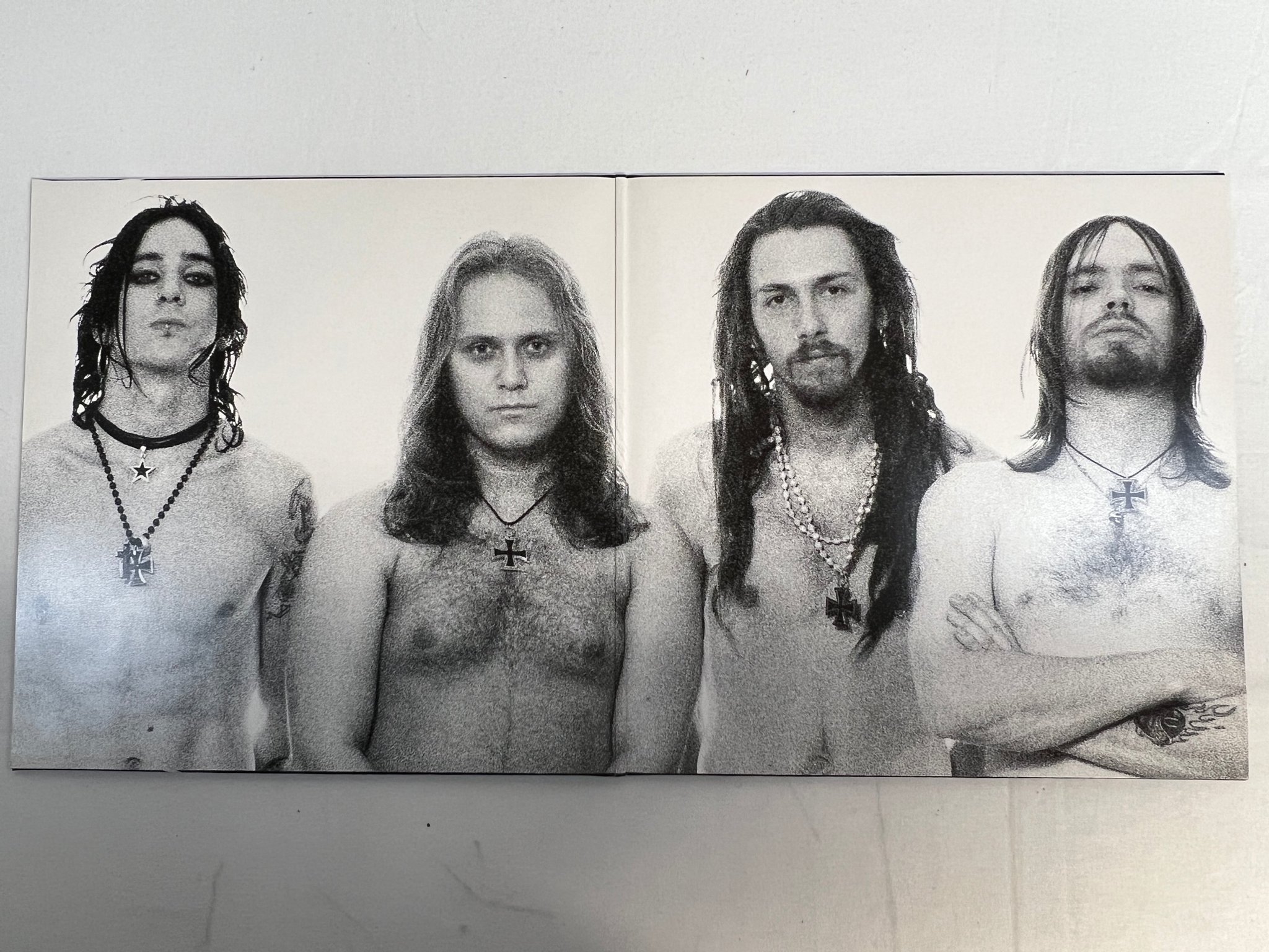 Omslagsbild för skivan THE HELLACOPTERS Payin' The Dues LP -97 Swe WHITE JAZZ JAZZ004LP purple vinyl