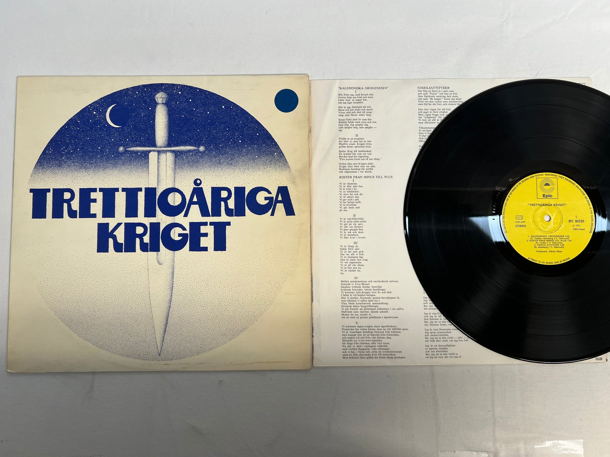 Omslagsbild för skivan TRETTIOÅRIGA KRIGET s/t LP -74 Swe EPIC EPC 80220