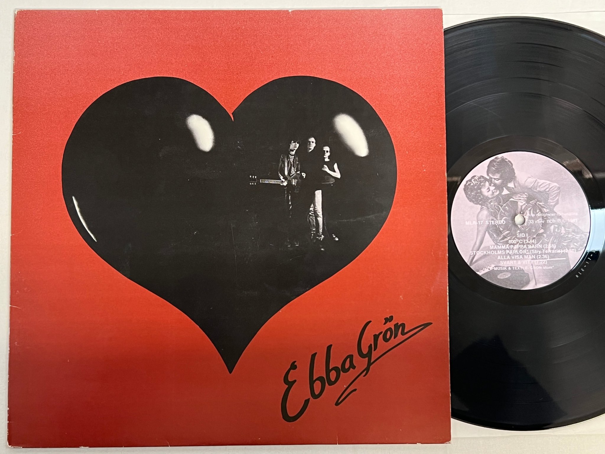 Omslagsbild för skivan EBBA GRÖN Kärlek & Uppror LP -81 Swe MISTLUR MLR-17 pink labels 