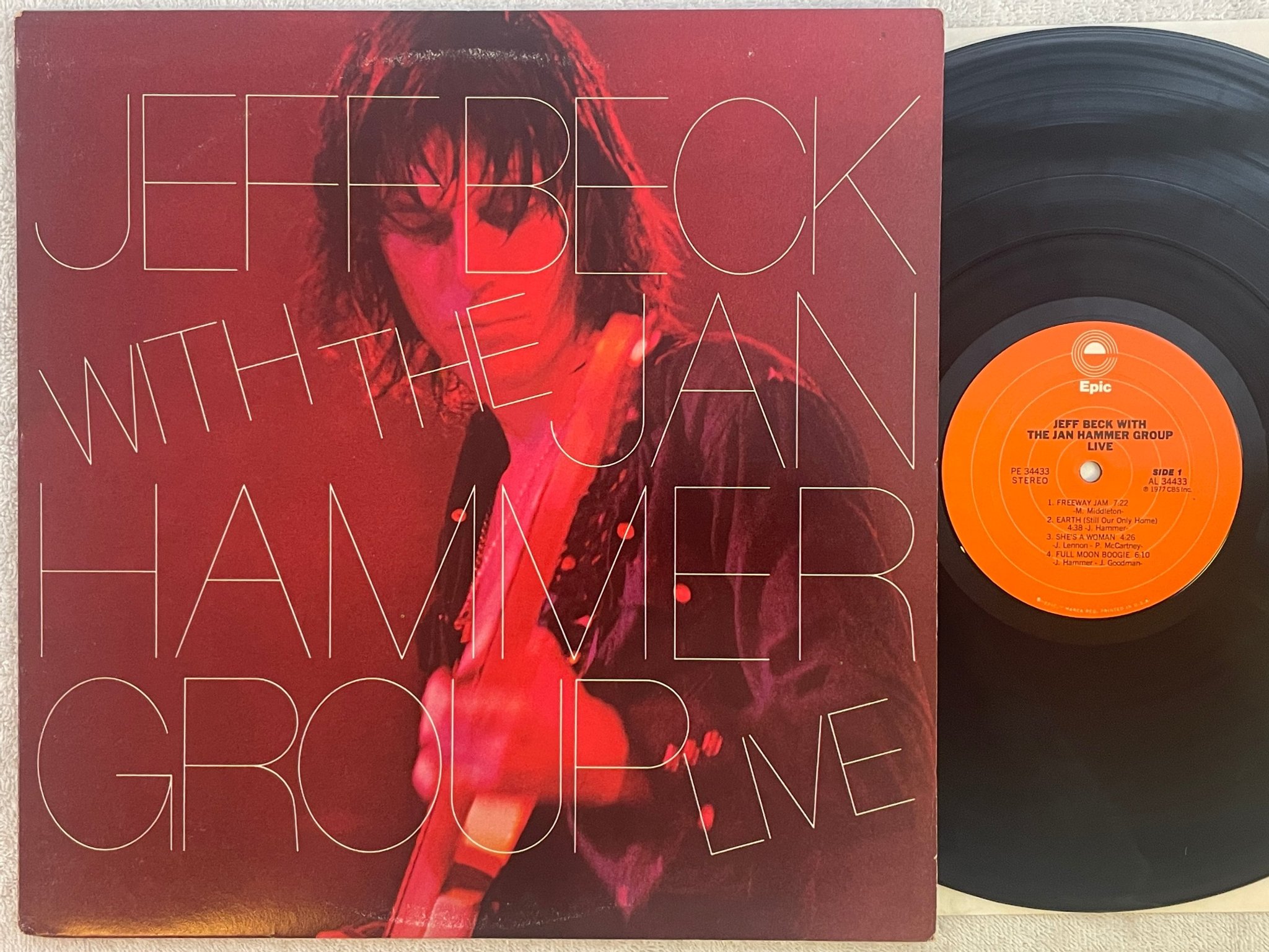 Omslagsbild för skivan JEFF BECK Live LP -77 US EPIC PE 34433
