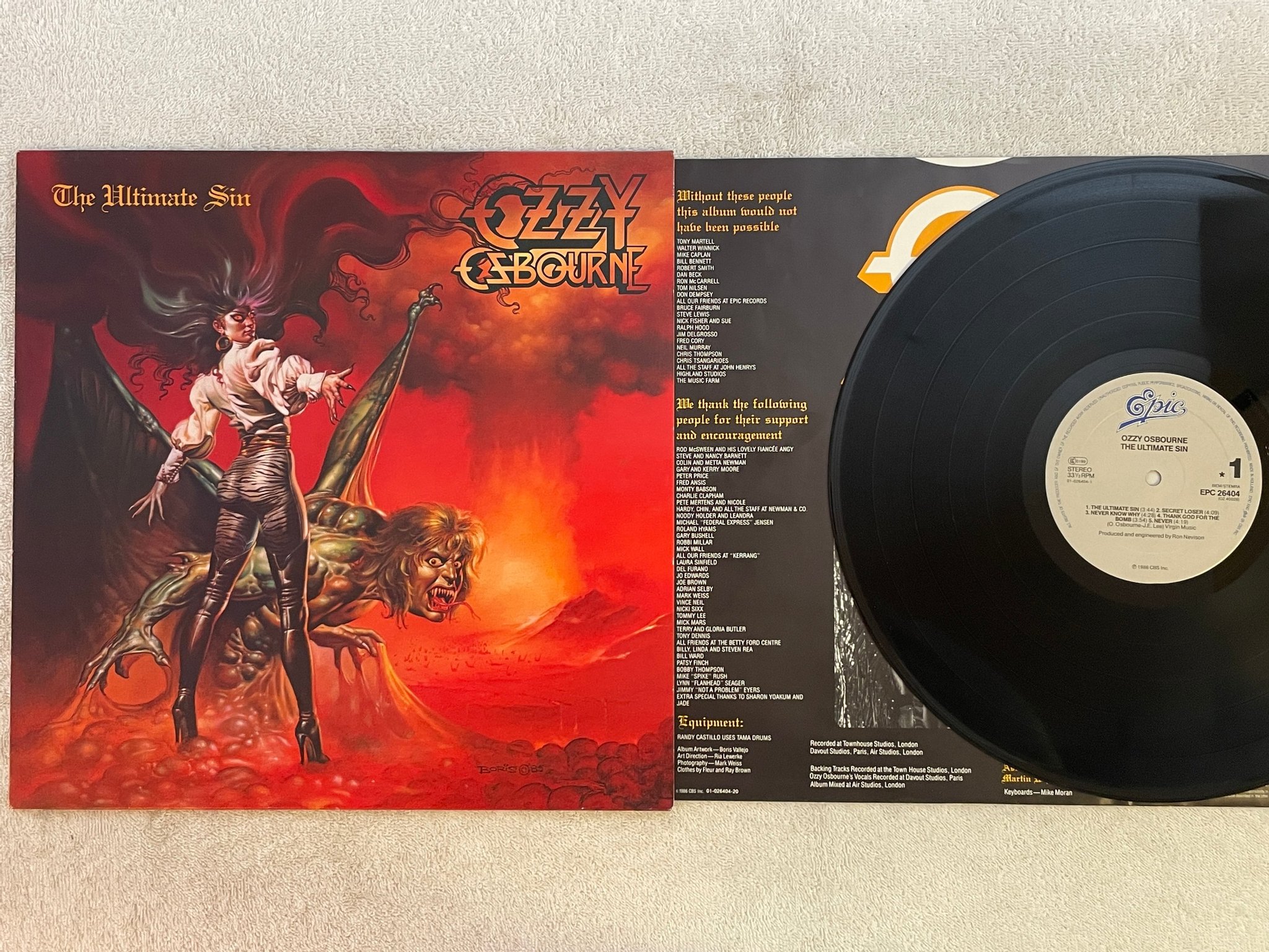 Omslagsbild för skivan OZZY OSBOURNE the ultimate sin LP -86 Hol EPIC EPC 26404
