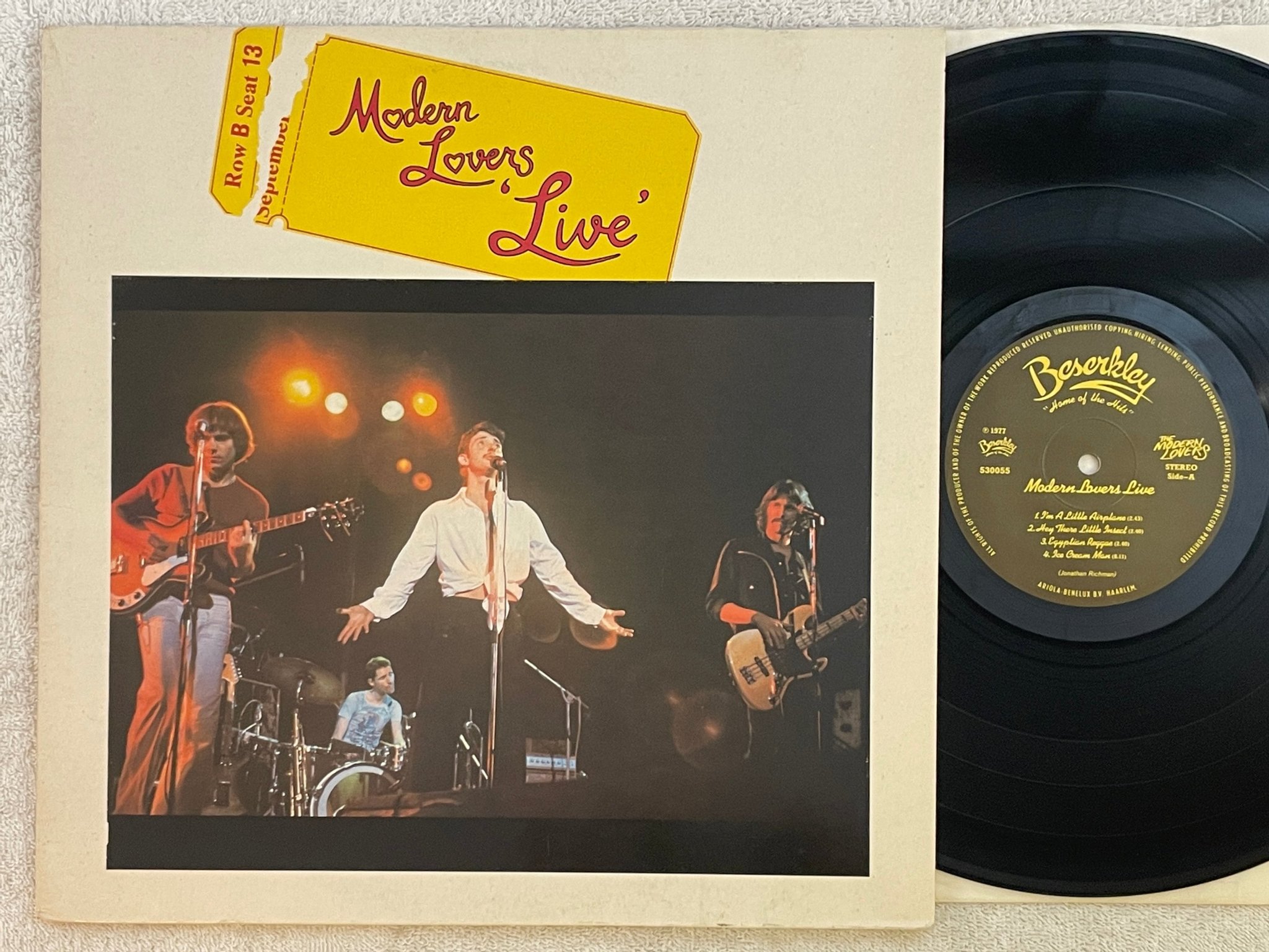 Omslagsbild för skivan MODERN LOVERS live LP -77 Hol BESERKLEY 530055