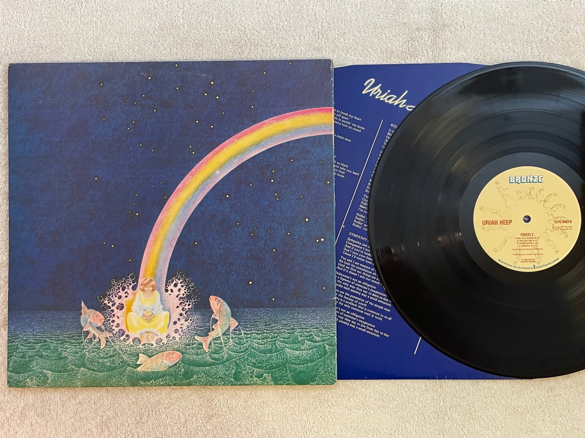 Omslagsbild för skivan URIAH HEEP firefly LP -77 UK BRONZE ILPS 9483