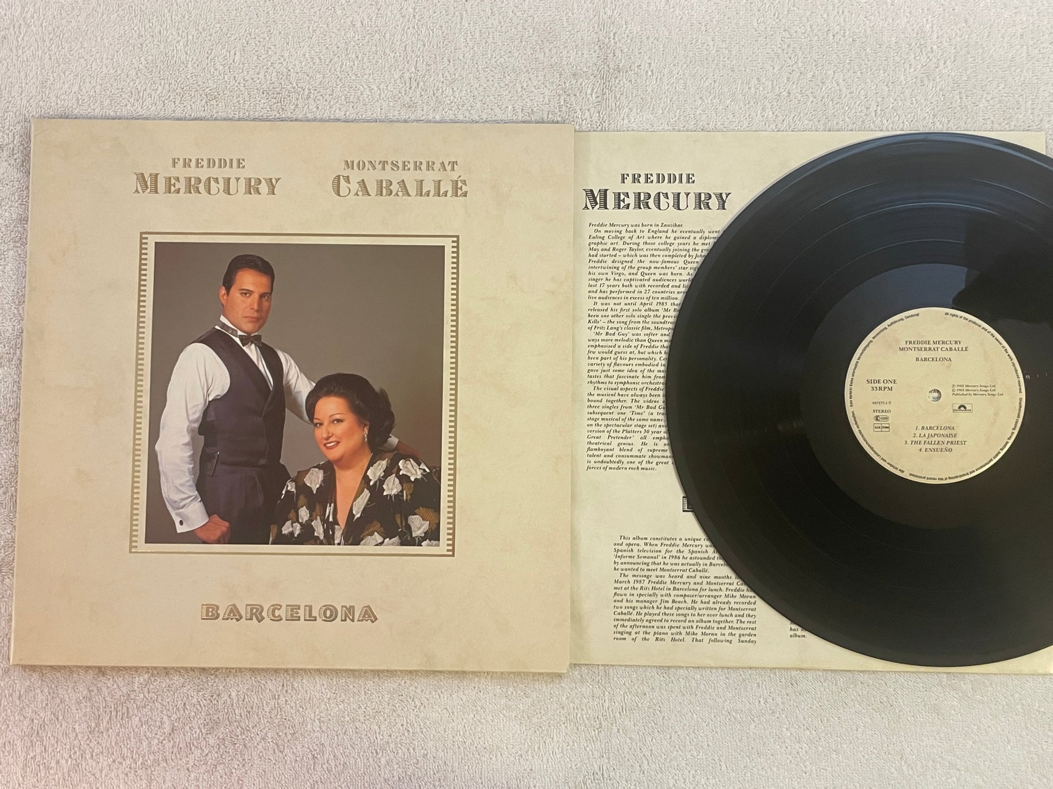 Omslagsbild för skivan FREDDIE MERCURY Barcelona LP -88 Hol POLYDOR 837277-1