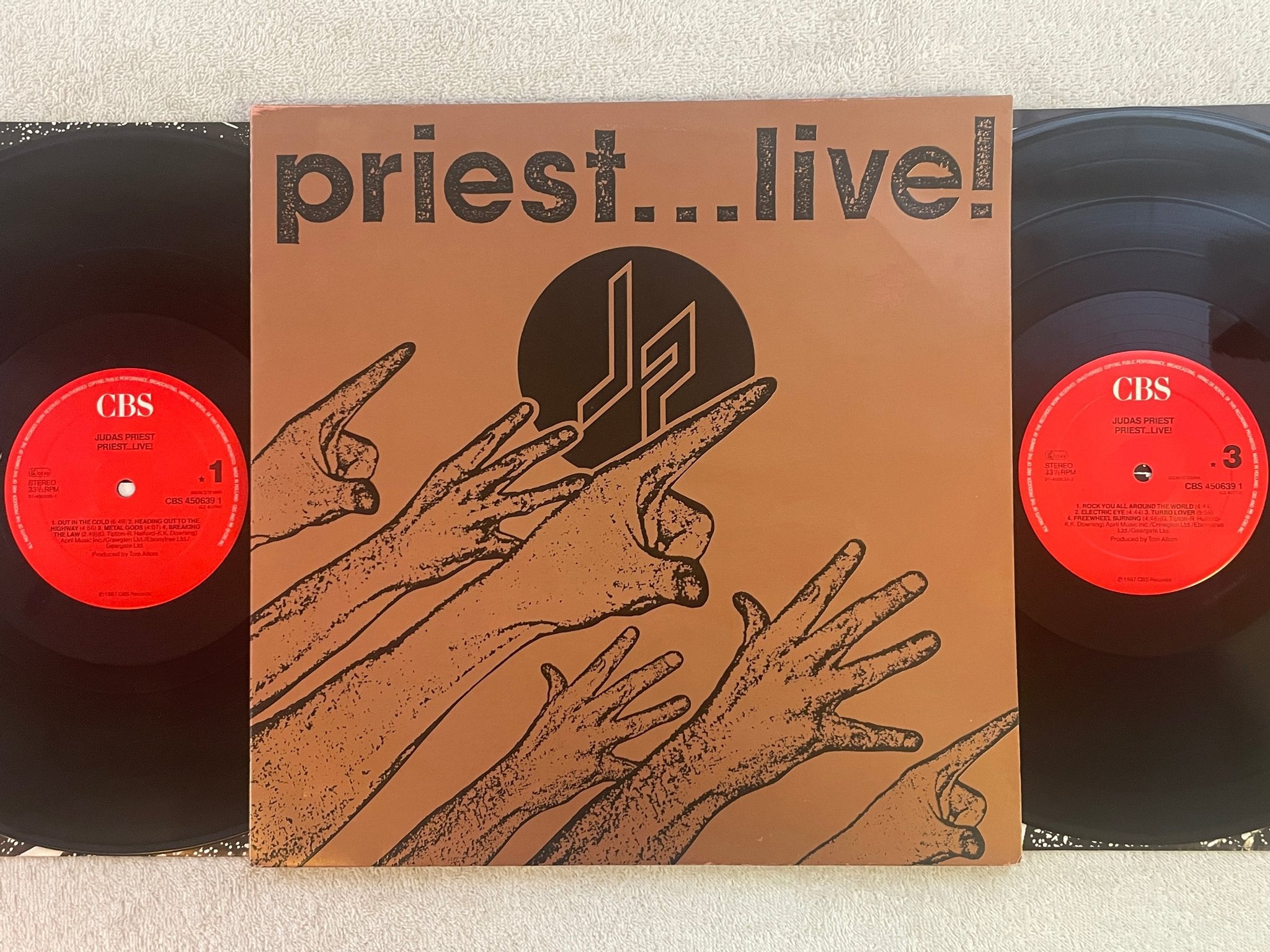 Omslagsbild för skivan JUDAS PRIEST Priest...Live! 2xLP -87 CBS 450639 1