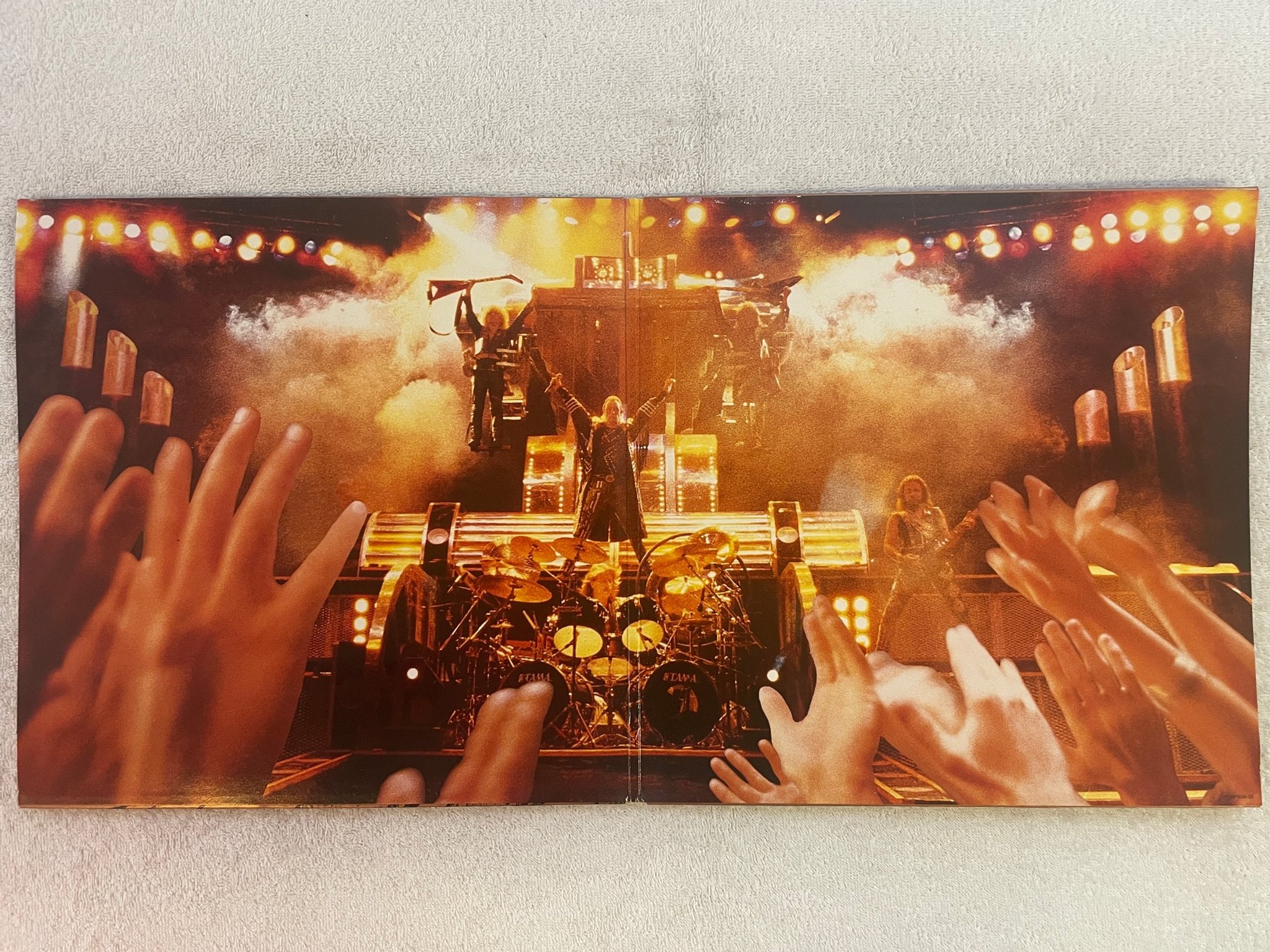 Omslagsbild för skivan JUDAS PRIEST Priest...Live! 2xLP -87 CBS 450639 1