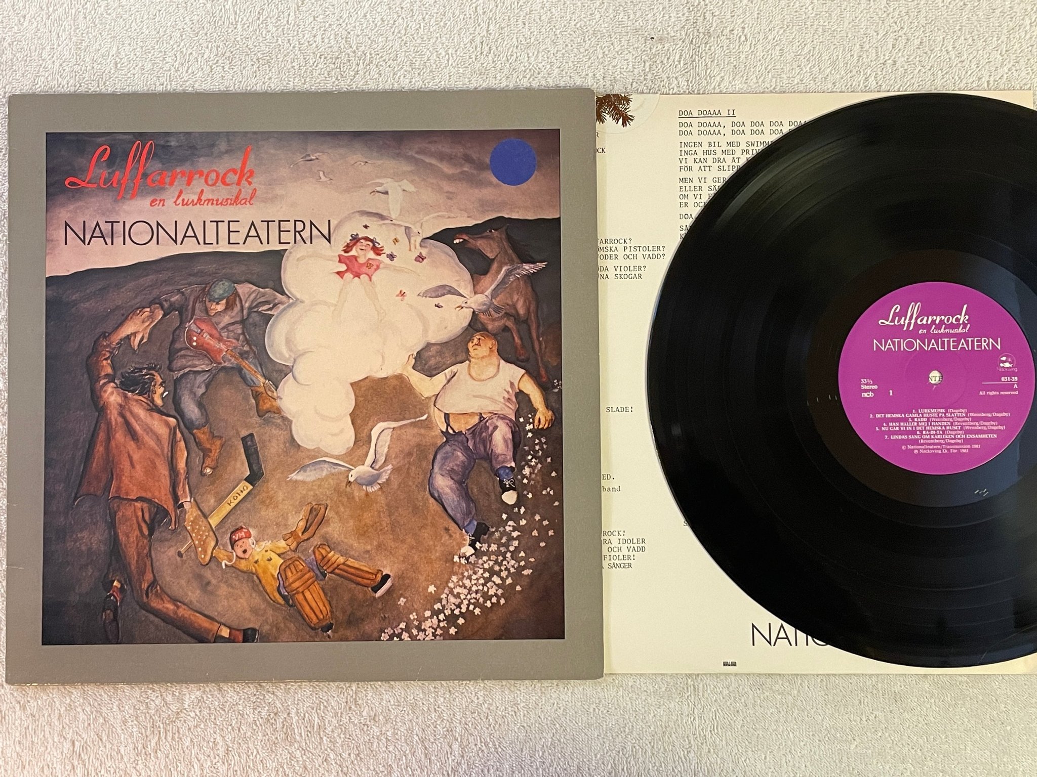 Omslagsbild för skivan NATIONALTEATERN luffarrock LP -81 Swe NACKSVING 031-39