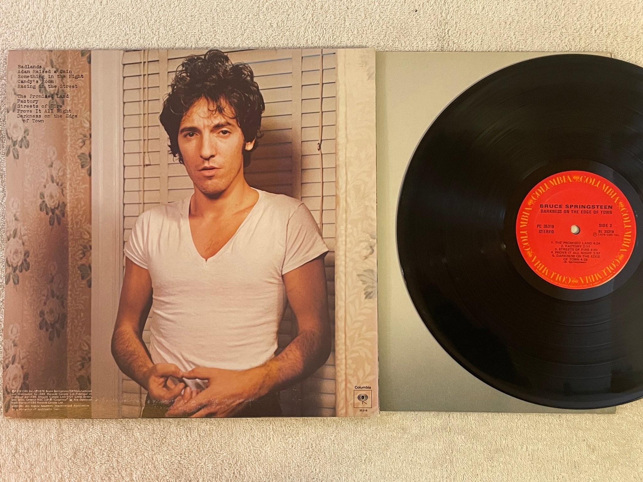 Omslagsbild för skivan BRUCE SPRINGSTEEN darkness on the edge of town LP -78 Can COLUMBIA PC 35318
