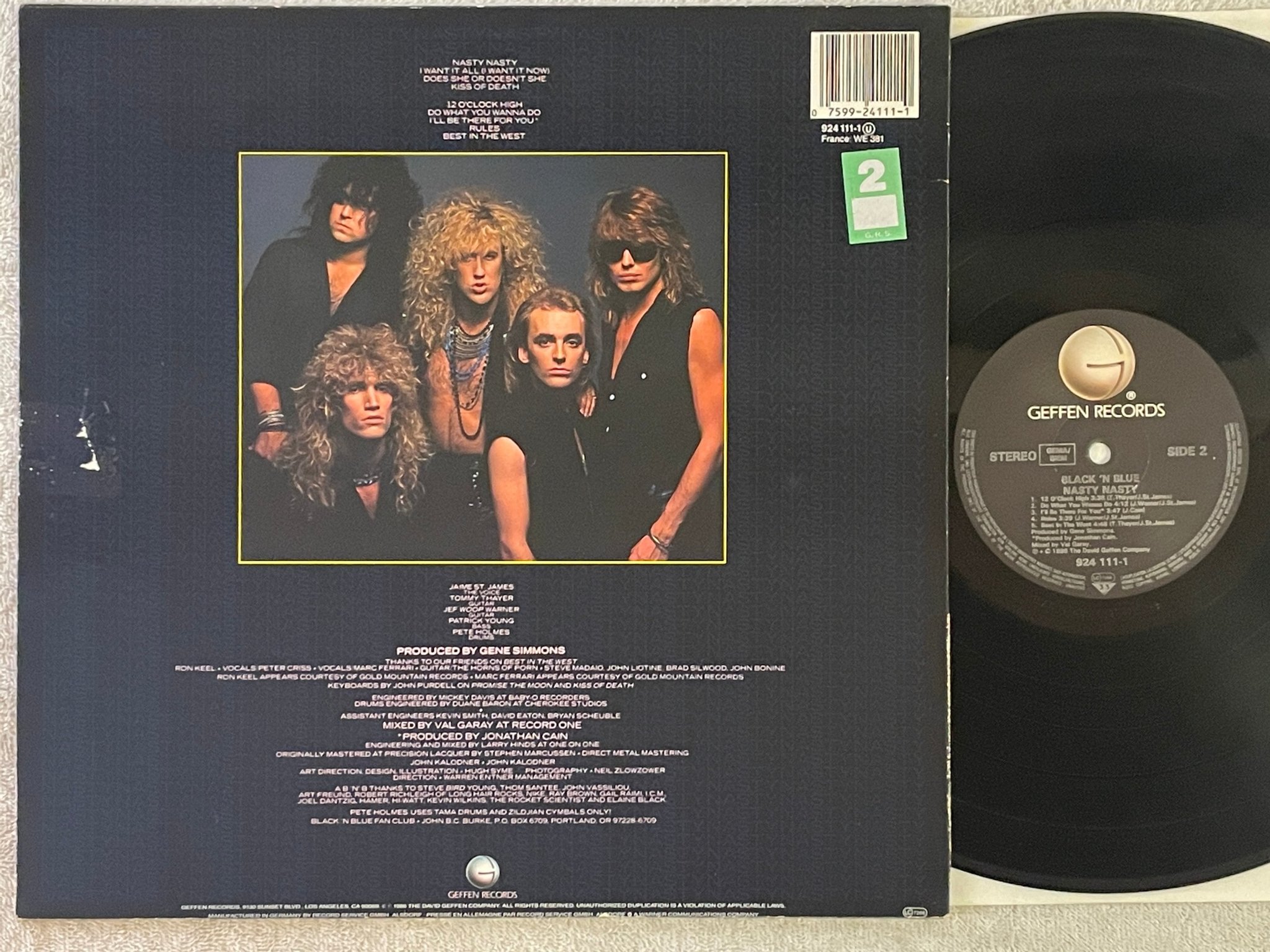 Omslagsbild för skivan BLACK 'N BLUE nasty nasty LP -86 Ger GEFFEN 924 111-1