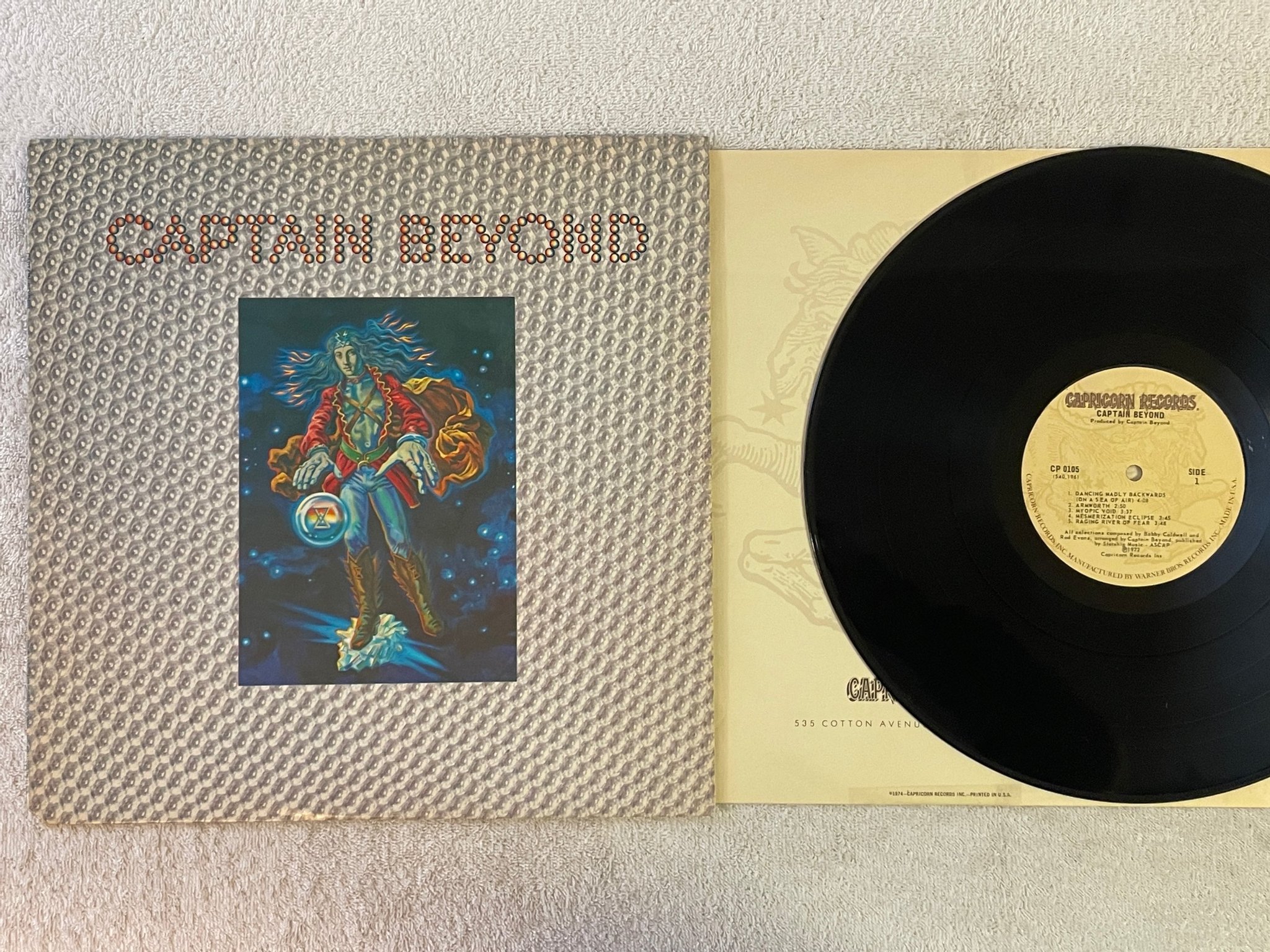 Omslagsbild för skivan CAPTAIN BEYOND s/t LP re US CAPRICORN CP 0105