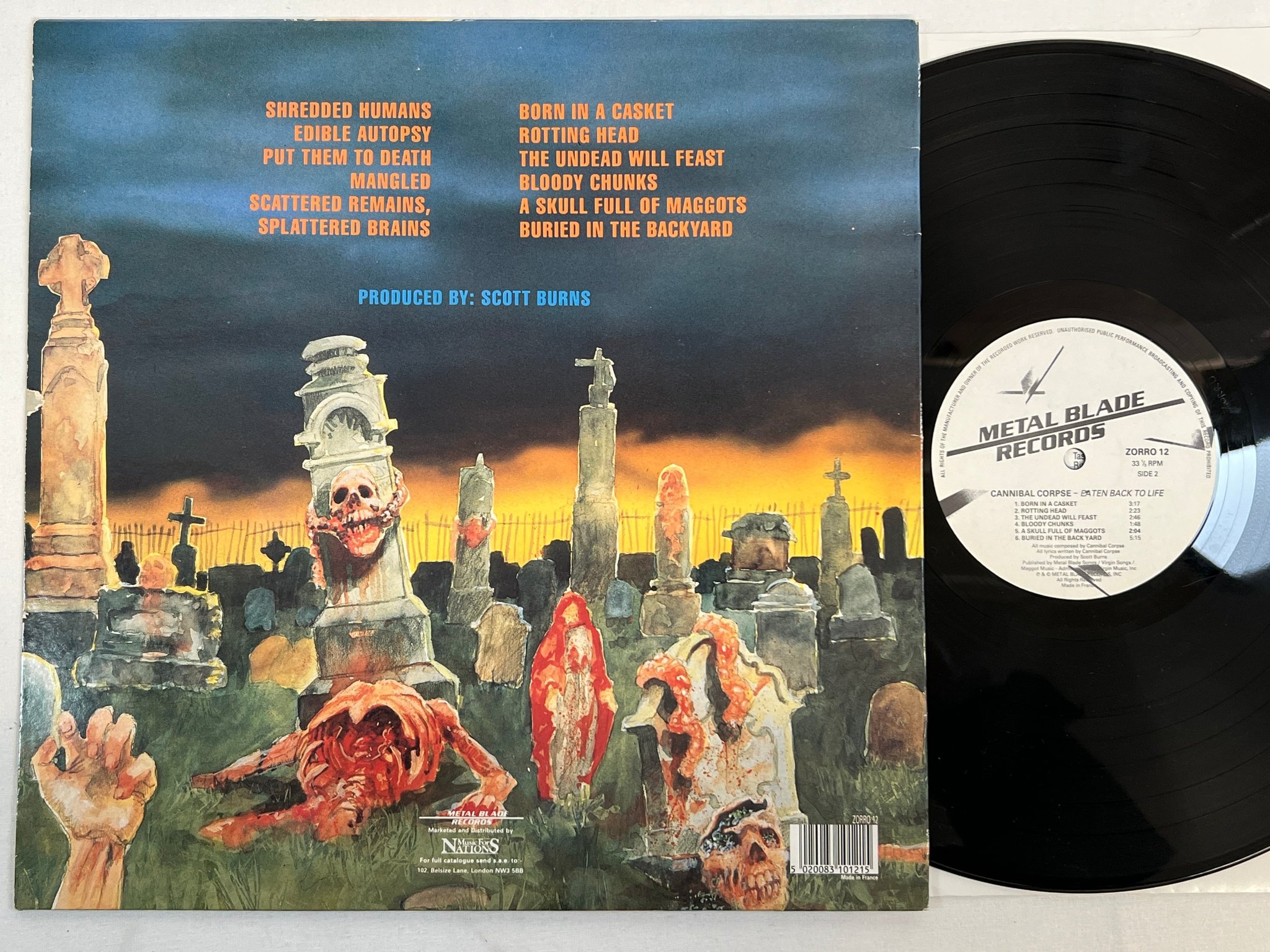 Omslagsbild för skivan CANNIBAL CORPSE Eaten Back To Life LP -90 UK METAL BLADE ZORRO 12 ** RARE **