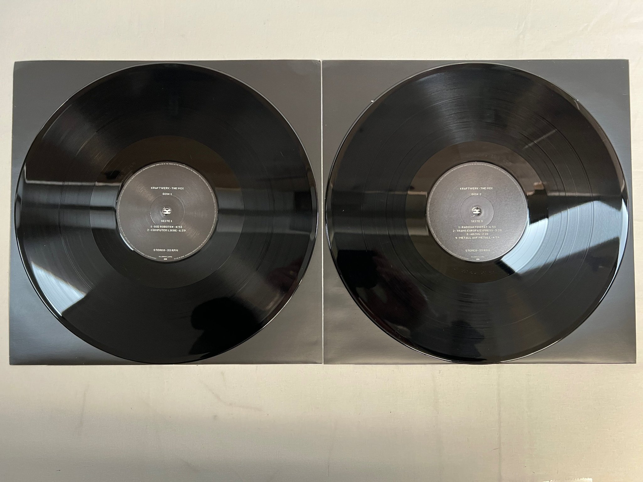 Omslagsbild för skivan KRAFTWERK The Mix 2xLP -91/2009 KLING KLANG 509996 9959219 180GRAM