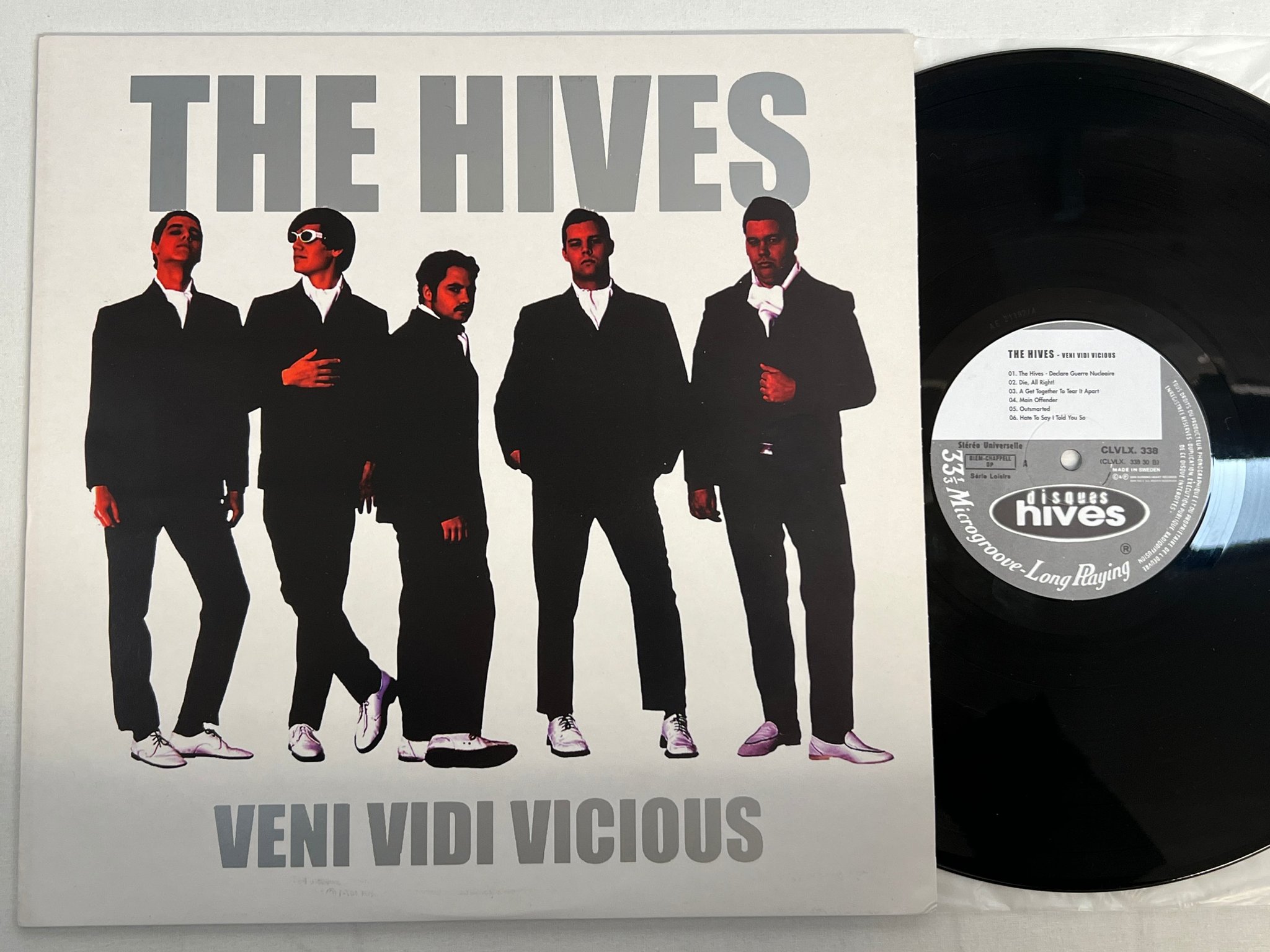 Omslagsbild för skivan THE HIVES Veni Vidi Vicious LP 2000 BURNING HEART BHR 107-1 garage rock