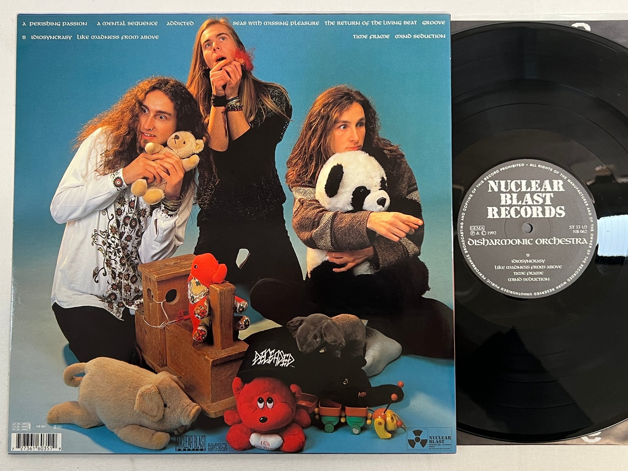 Omslagsbild för skivan DISHARMONIC ORCHESTRA Not To Be Undimensional Conscious LP -92 Ger DEATH METAL 