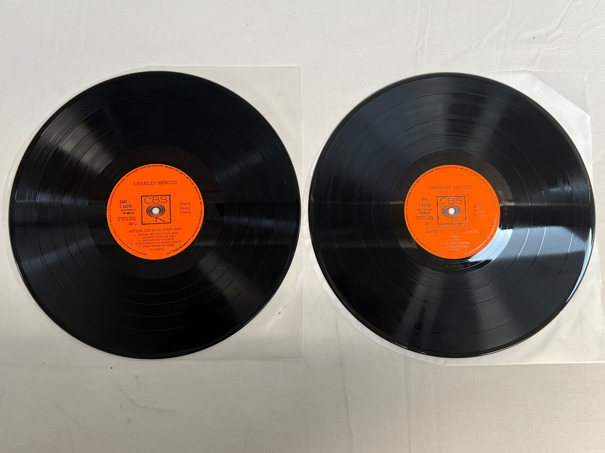 Omslagsbild för skivan CHARLES MINGUS better git it in your soul 2xLP -71 Spain CBS S 66290