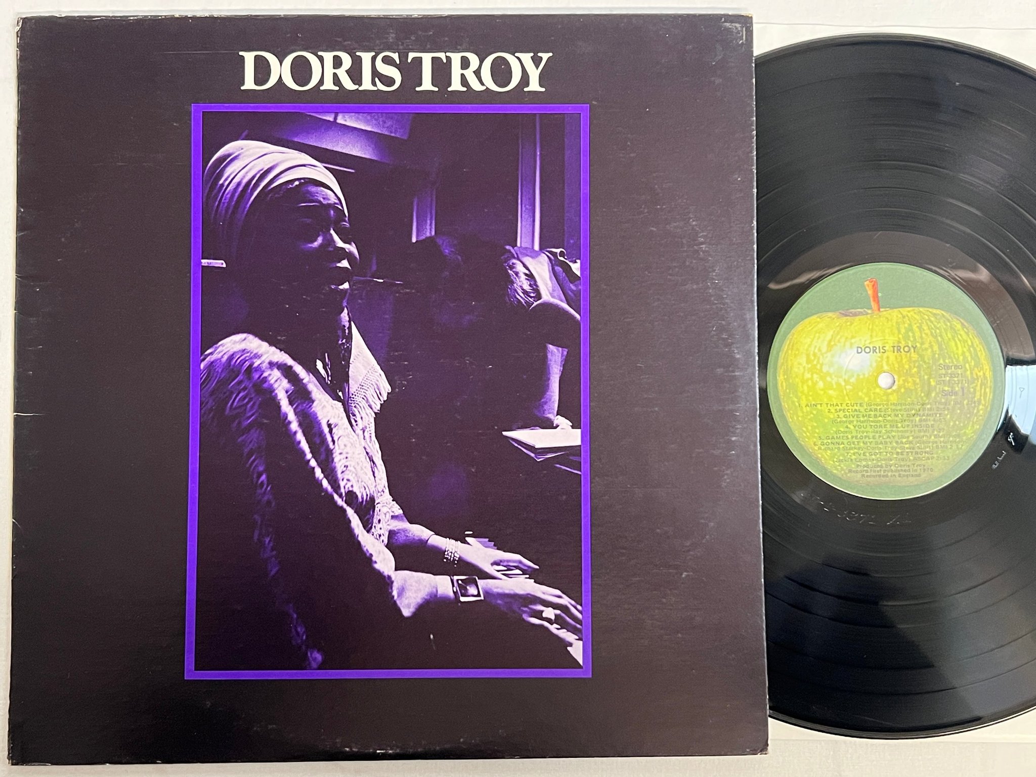 Omslagsbild för skivan DORIS TROY s/t LP US APPLE ST 3371