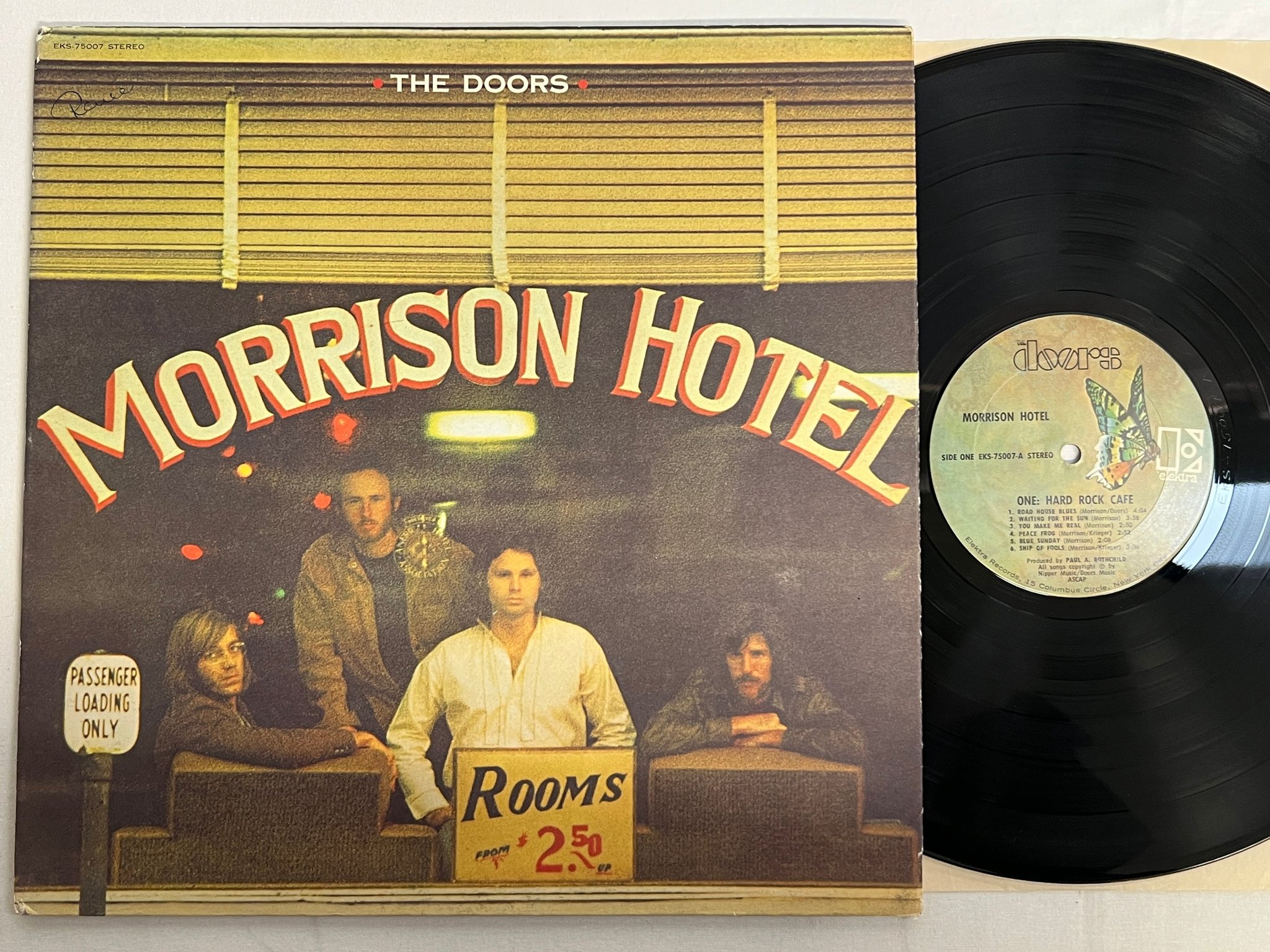 Omslagsbild för skivan THE DOORS Morrison hotel LP -70 US ELEKTRA EKS-75007 