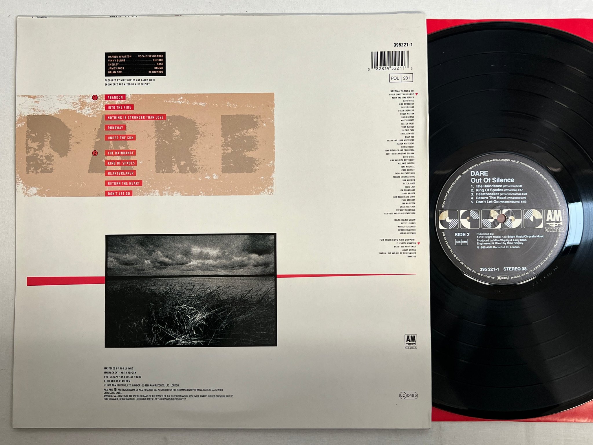 Omslagsbild för skivan DARE out of silence LP -88 hol A&M 395 221-1